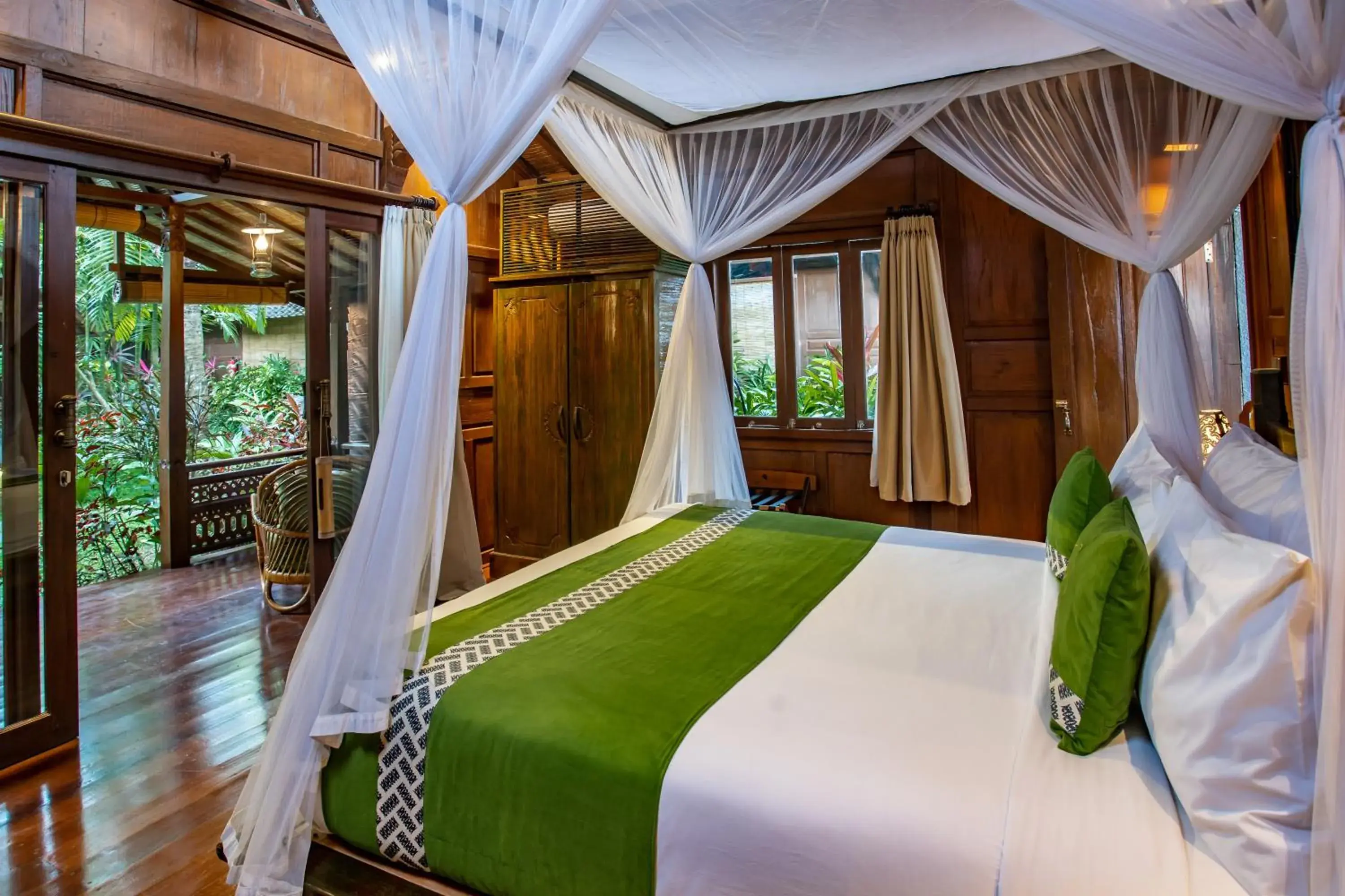 Bed in Arya Villas Ubud