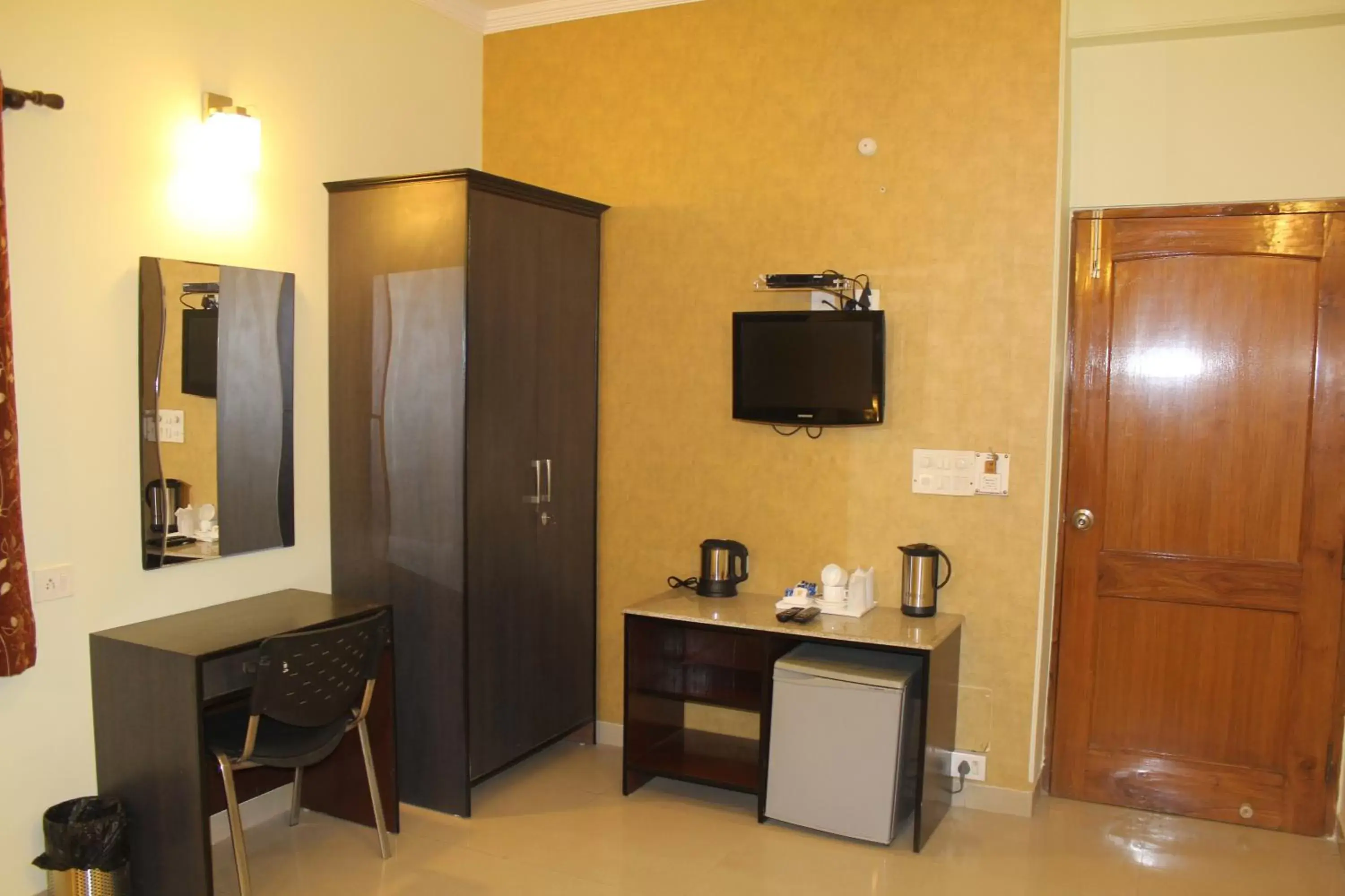 Deluxe Double Room in Persona International Hotel Karol Bagh Delhi Deluxe Double Room in Persona International Hotel Karol Bagh Delhi