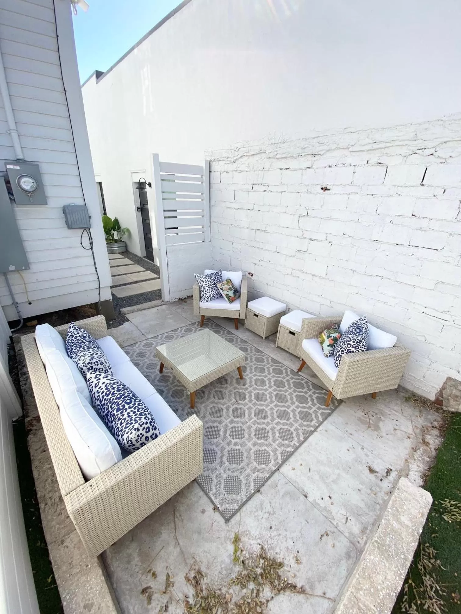 Seating area in The Pink Room at Emily's On The Island