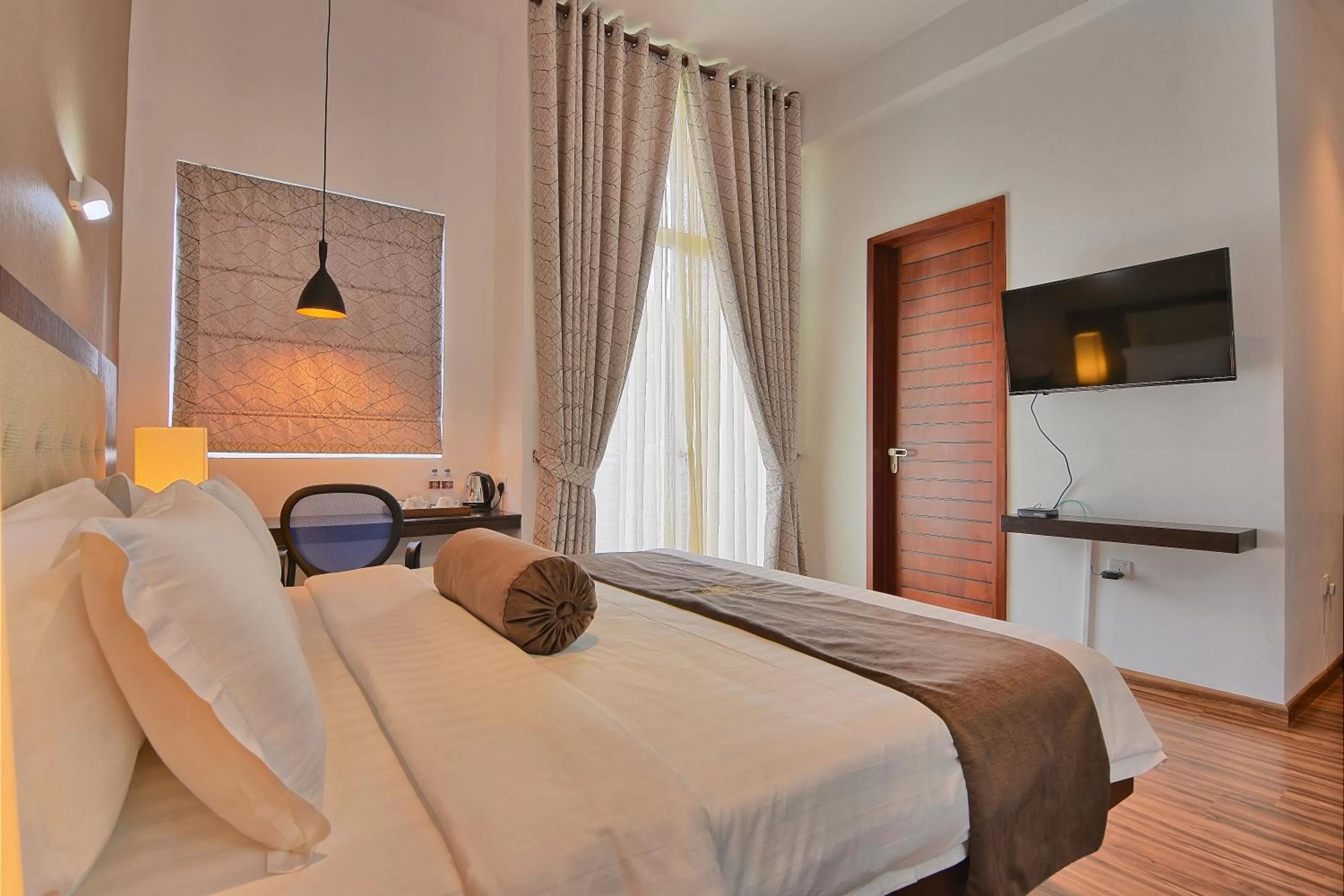 Photo of the whole room, Bed in Ripon Grand Hill By EHI