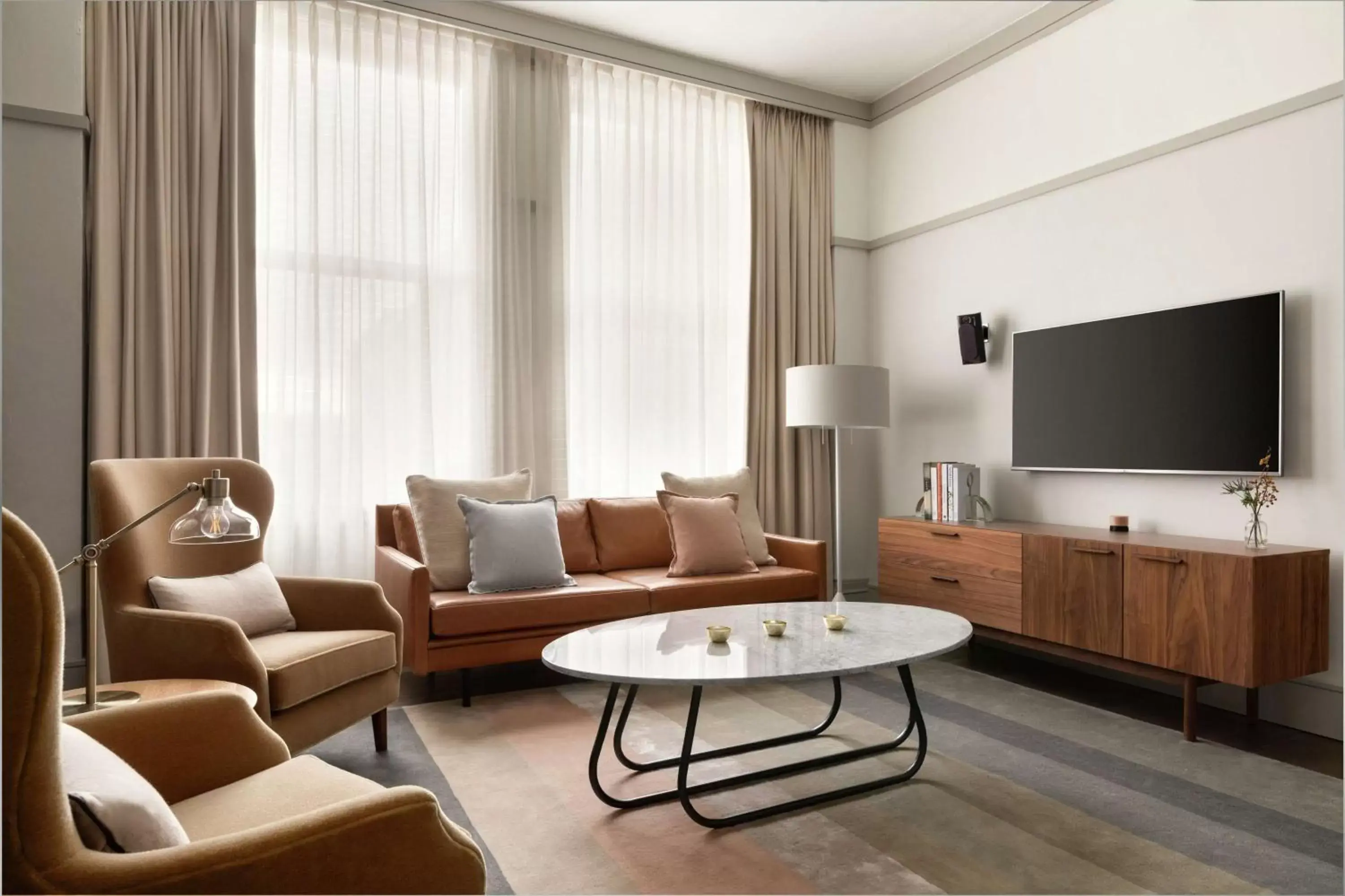 Bedroom, Seating Area in The Central Station Memphis, Curio Collection By Hilton