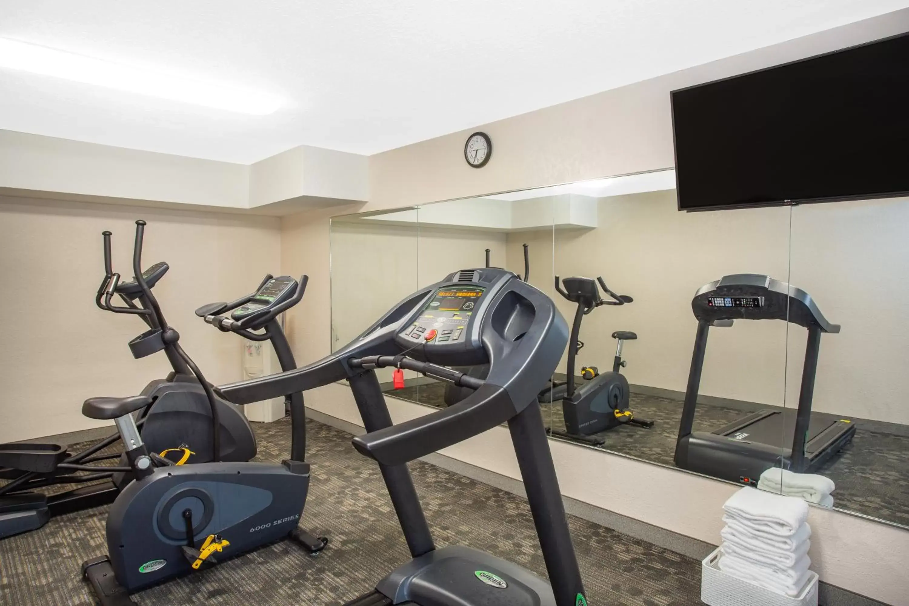 Fitness centre/facilities, Fitness Center/Facilities in Super 8 by Wyndham North Palm Beach