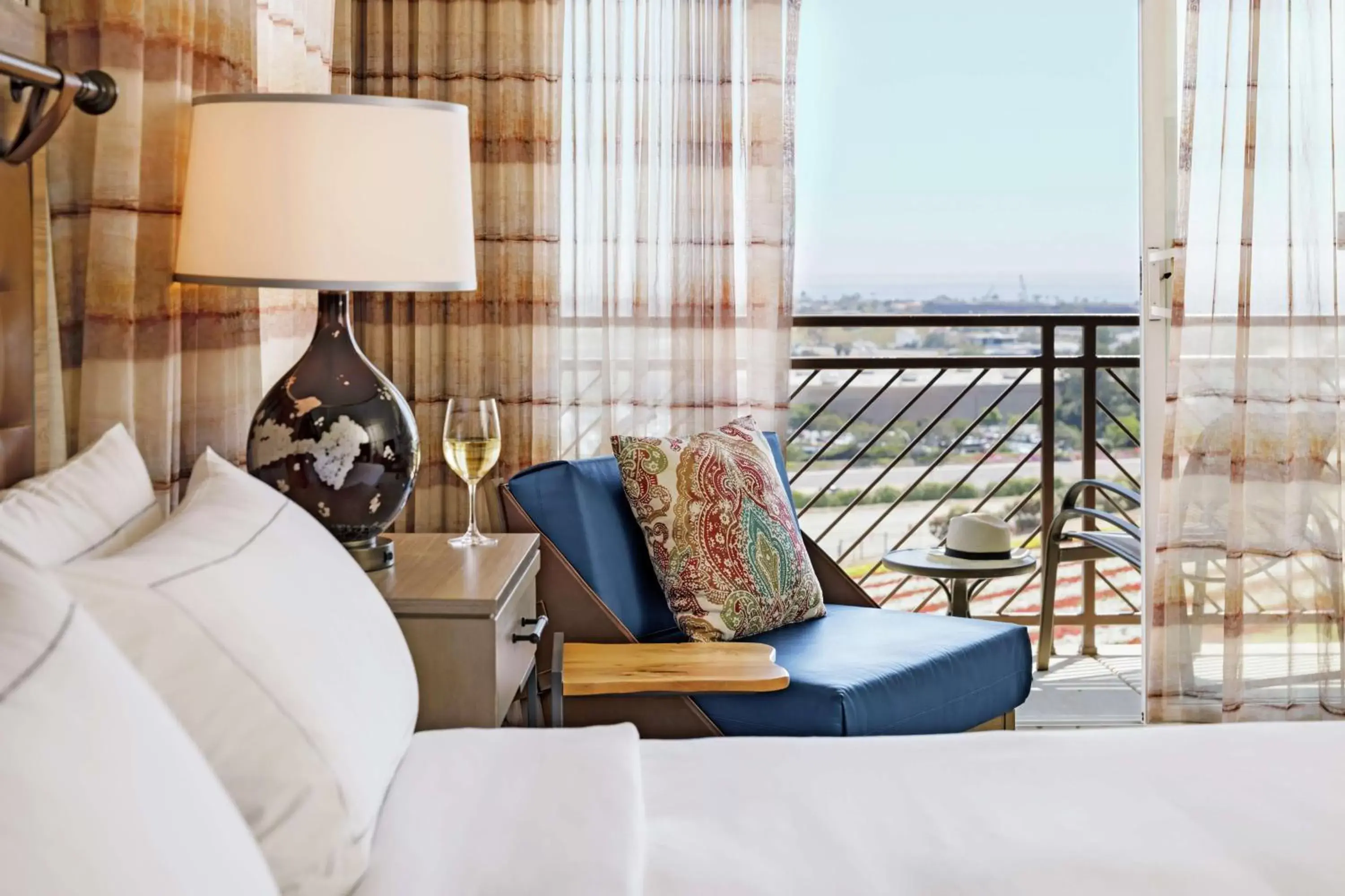 Bed in The Cassara Carlsbad, Tapestry Collection By Hilton Bed in The Cassara Carlsbad, Tapestry Collection By Hilton