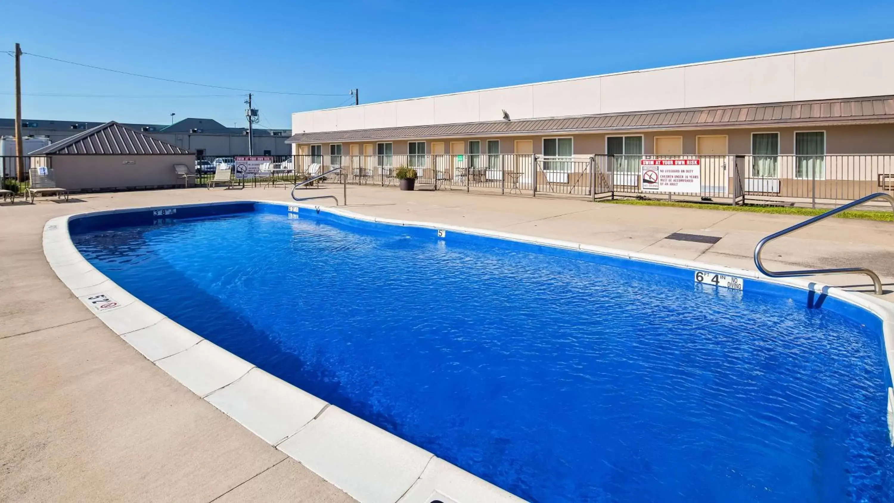 On site, Swimming Pool in Best Western Williamsport Inn