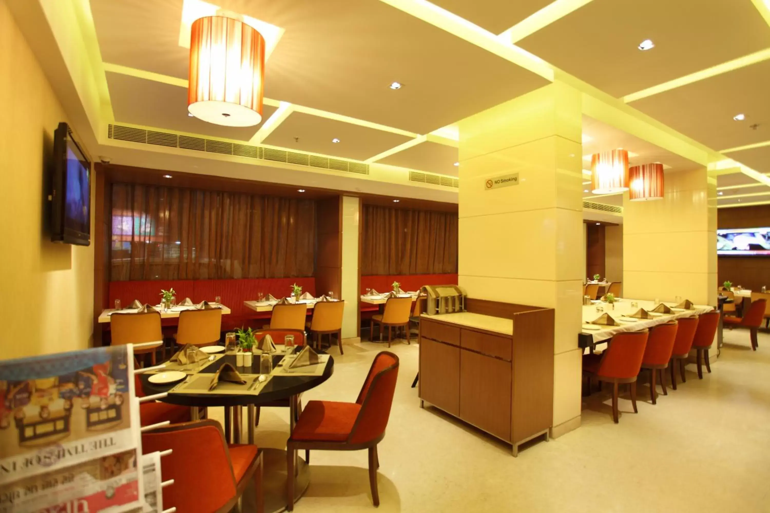 Lounge or bar in Comfort Inn Legacy Lounge or bar in Comfort Inn Legacy