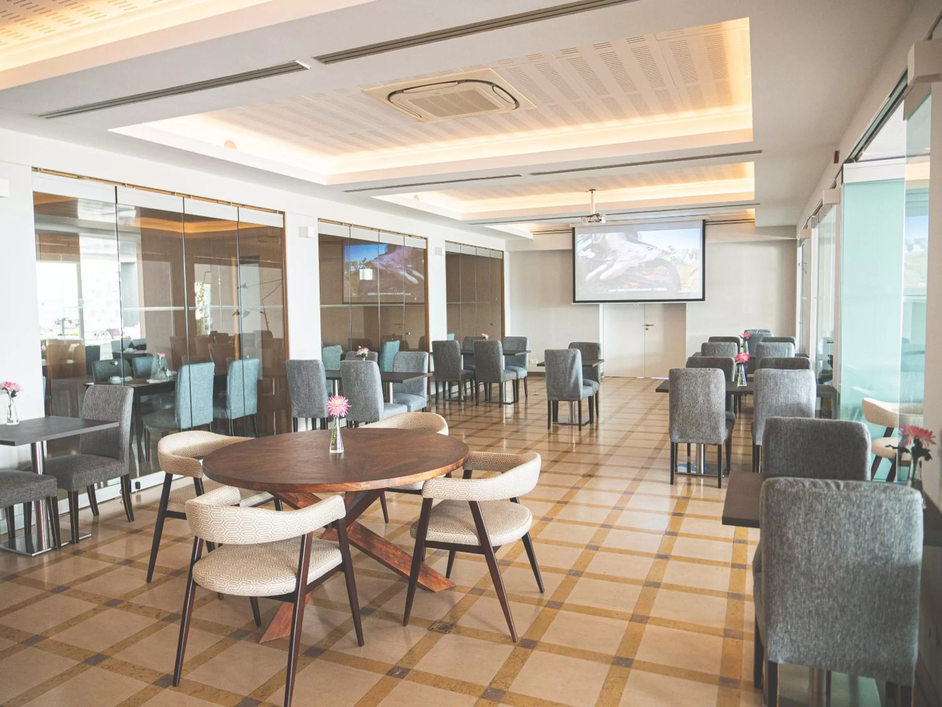 Lounge or bar in Hotel Baia