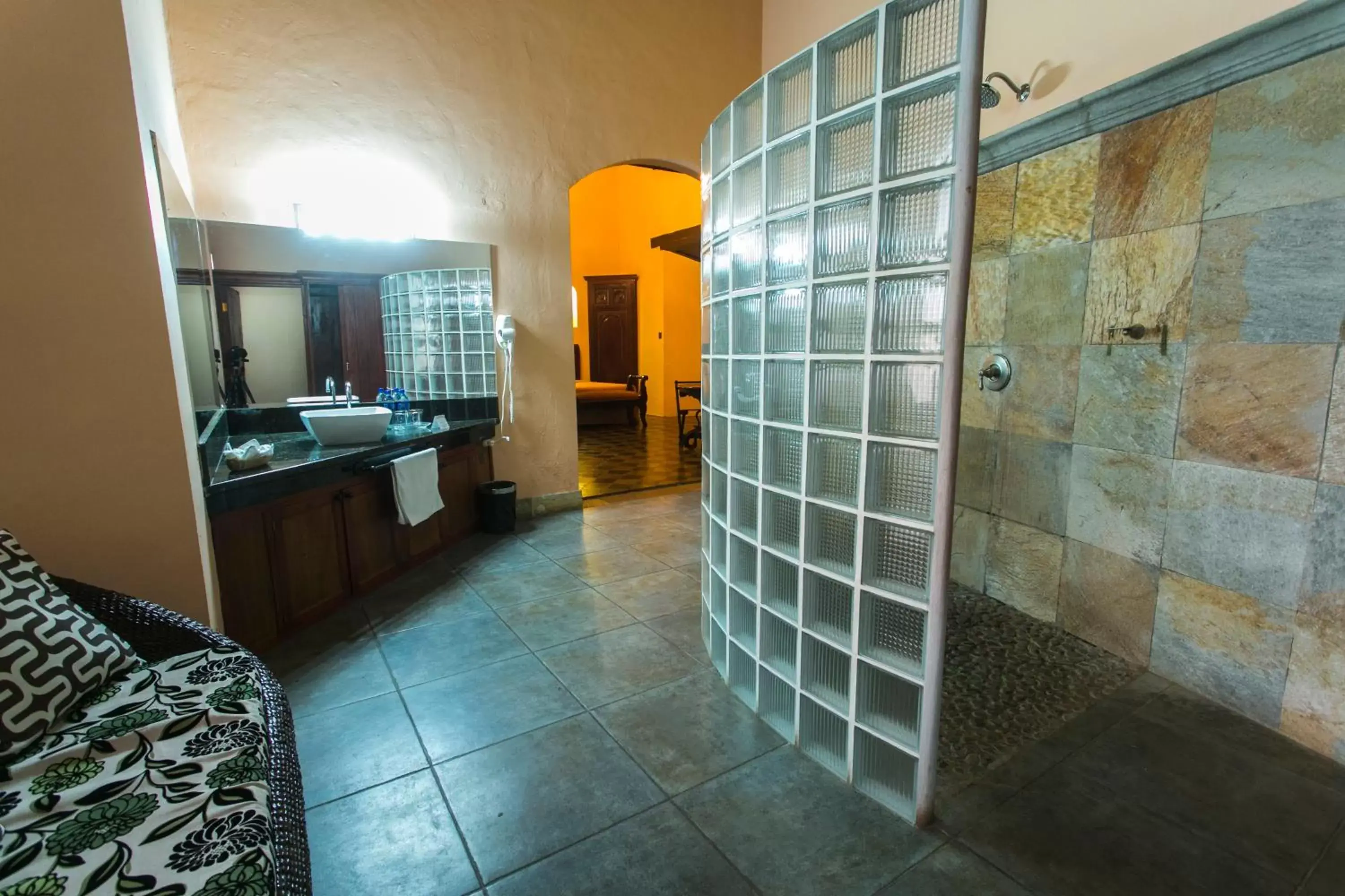 Shower, Bathroom in Hotel Casa del Consulado