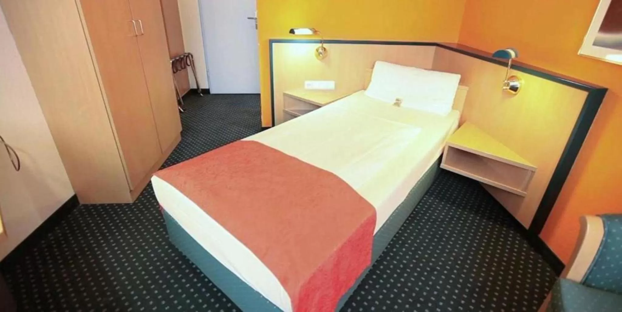 Photo of the whole room, Bed in Superior Hotel Präsident