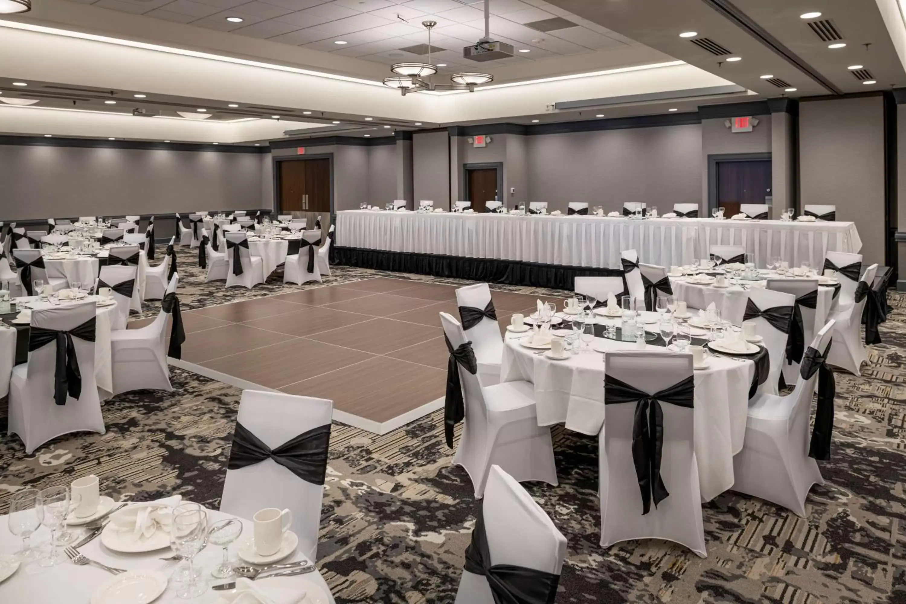 Meeting/conference room, Banquet Facilities in Doubletree By Hilton Madison East