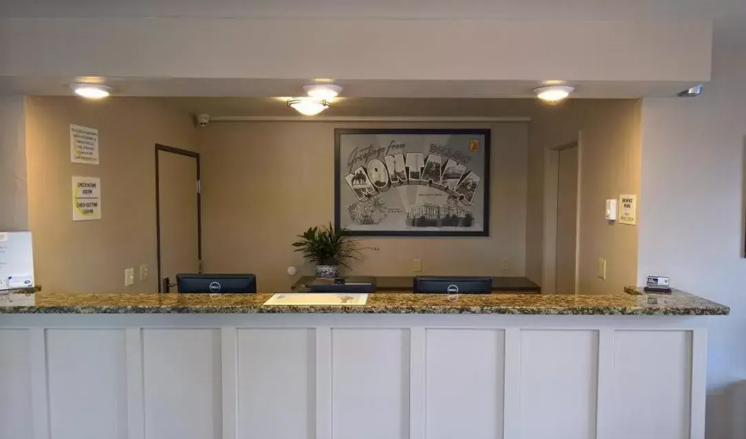 Lobby or reception in Super 8 by Wyndham Dillon Lobby or reception in Super 8 by Wyndham Dillon