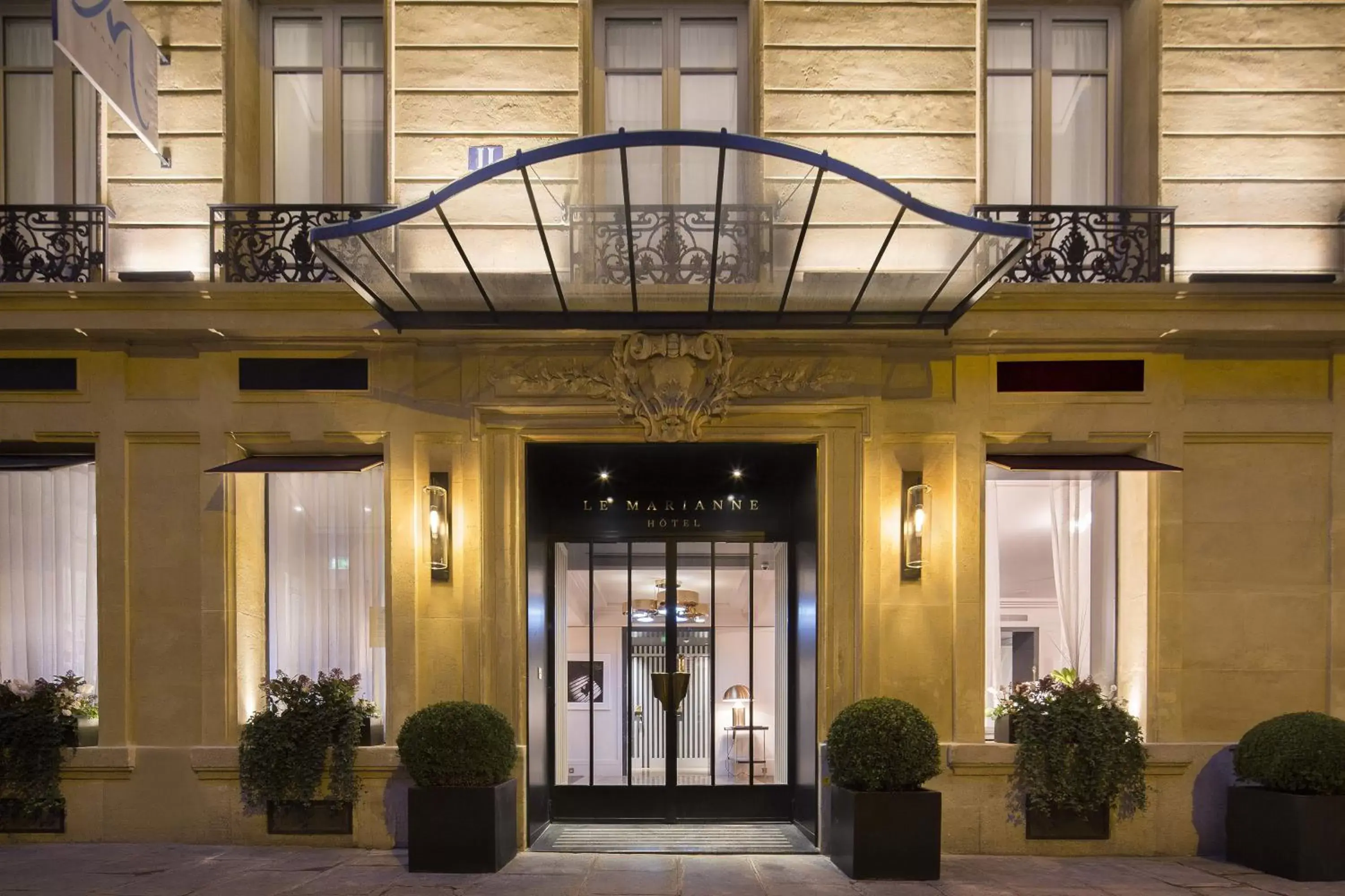 Facade/entrance in Hôtel Le Marianne