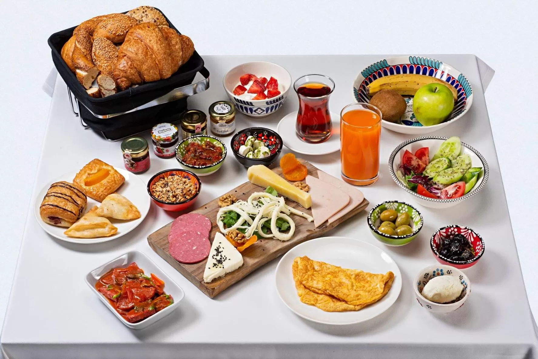 Breakfast in Hotel Arcadia Blue Istanbul