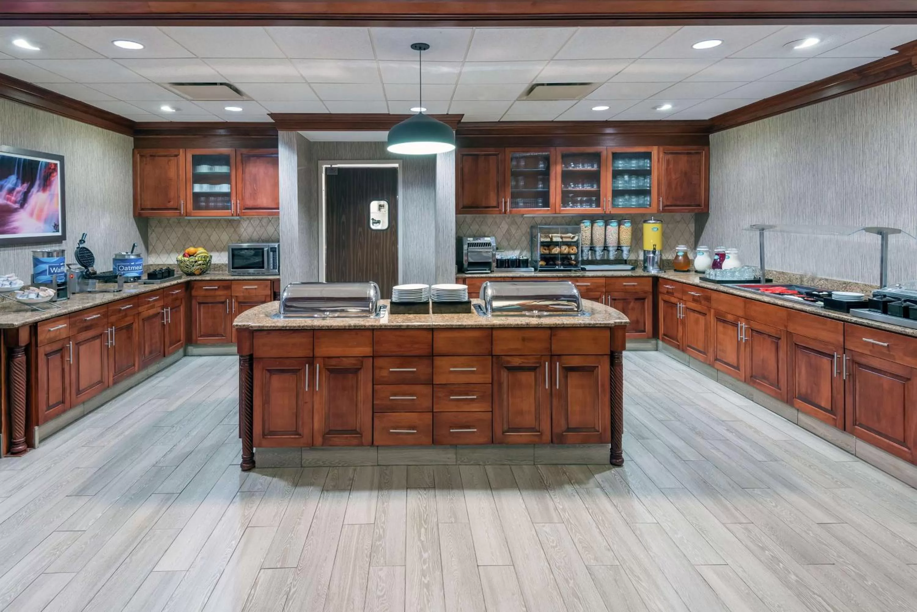 Breakfast in Homewood Suites by Hilton Cleveland-Beachwood