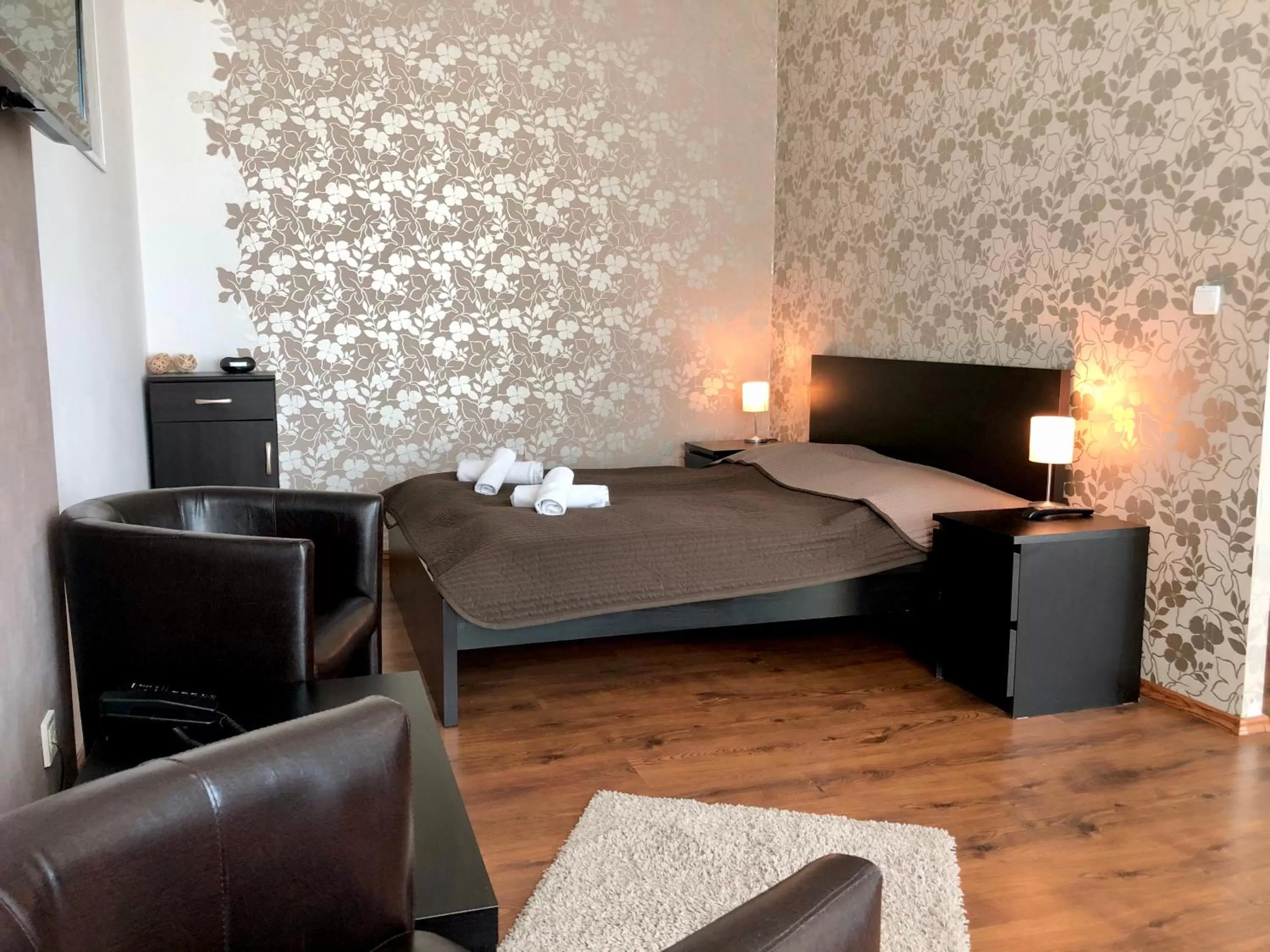 Photo of the whole room, Bed in Hotel Modena