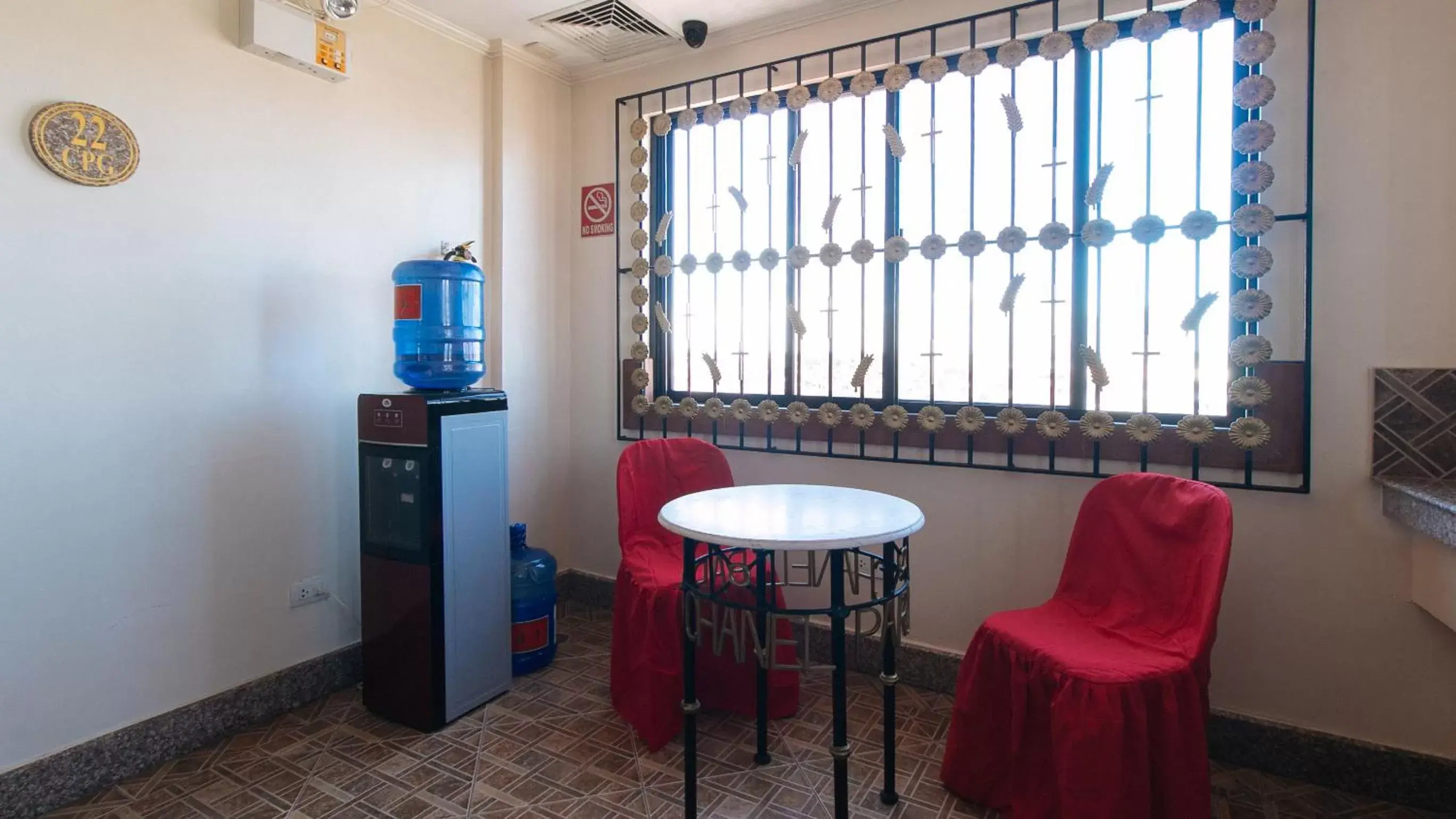 Seating Area in RedDoorz at CPG Estate Hotel Taguig