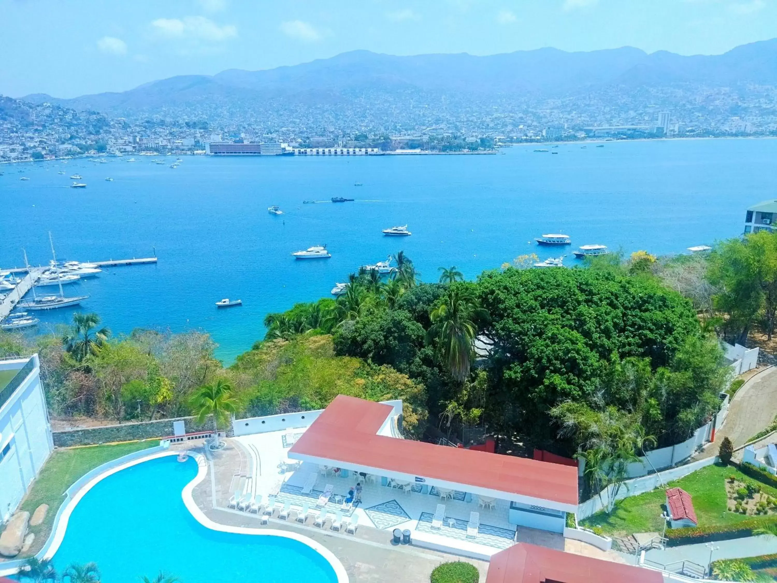 Sea view, Pool View in Hotel Aristos Acapulco