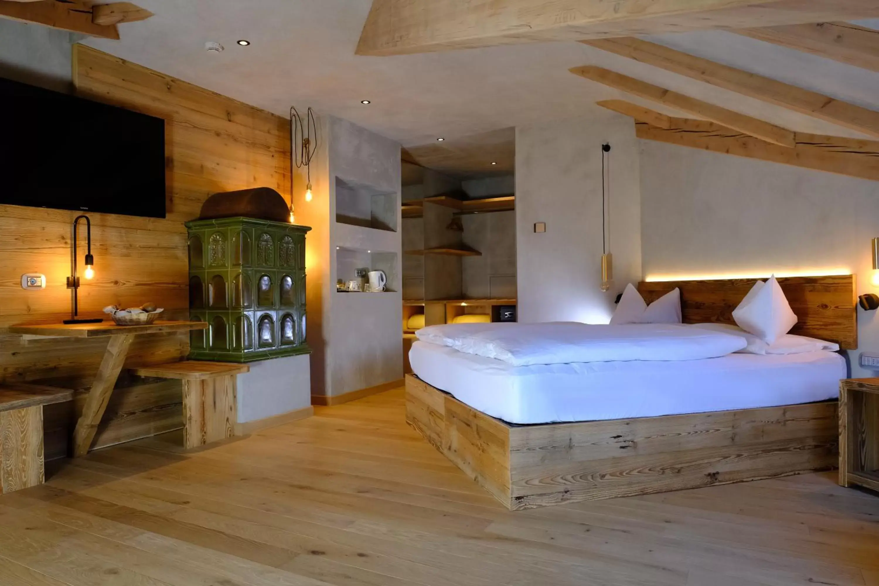 Photo of the whole room, Bed in La Roccia Wellness Hotel