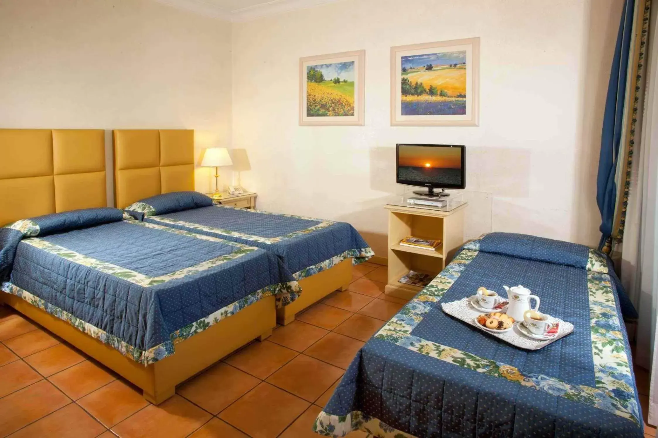 Photo of the whole room, Bed in Hotel Piccolo Borgo