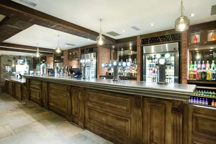 Lounge or bar, Lounge/Bar in The Castle Hotel Wetherspoon