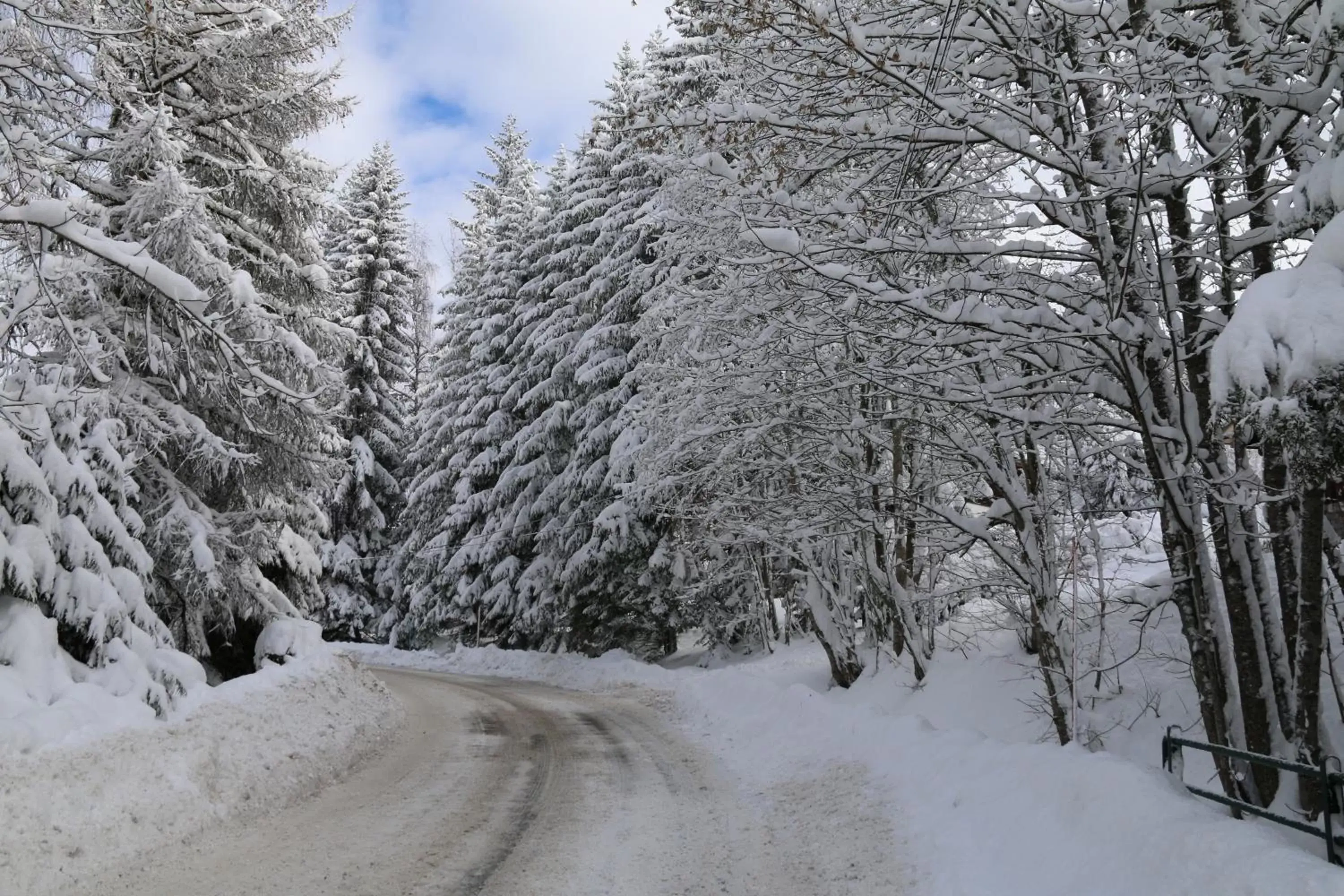 View (from property/room), Winter in La Résidence de L'Ours