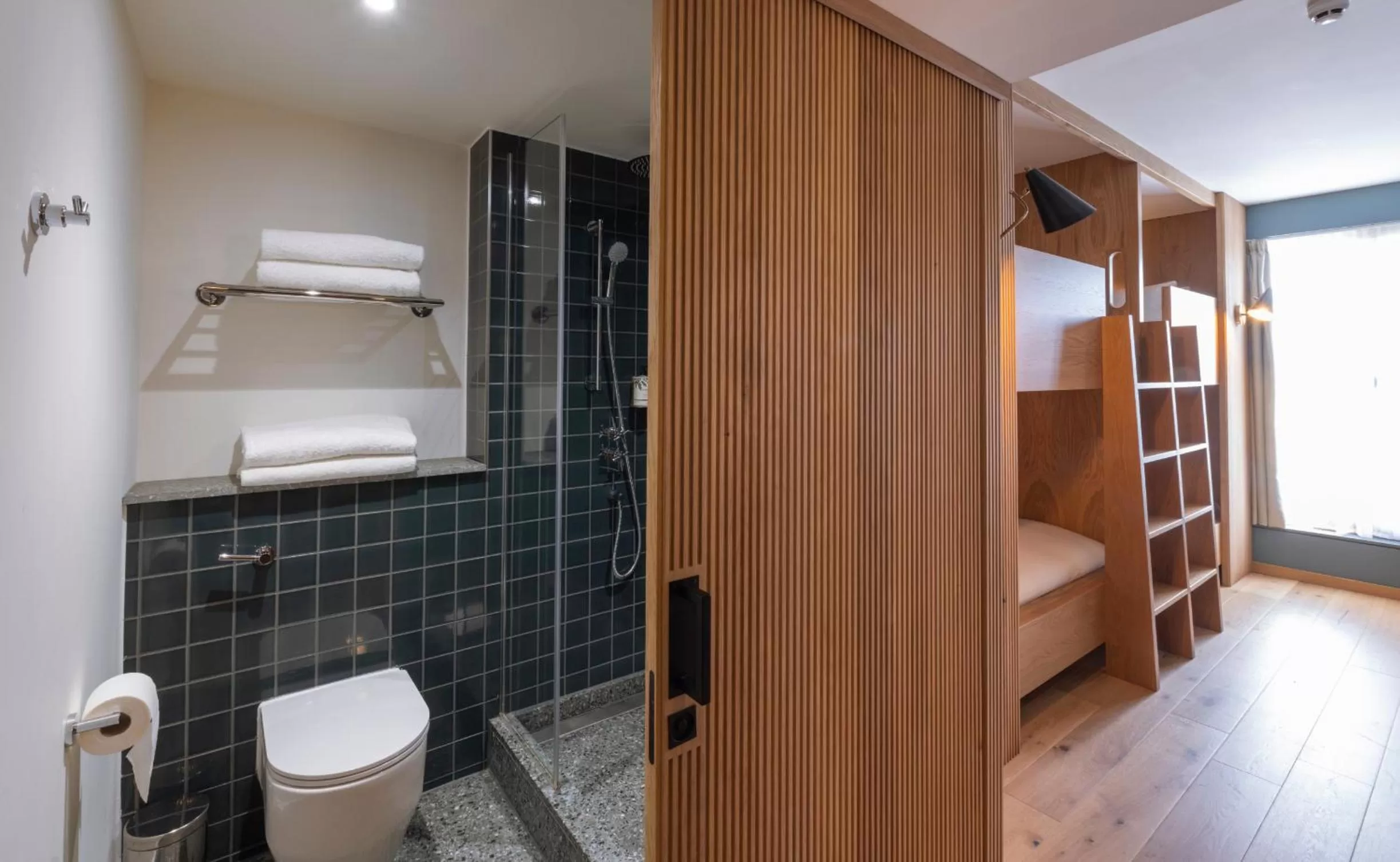 Mollie's Motel & Diner Bristol