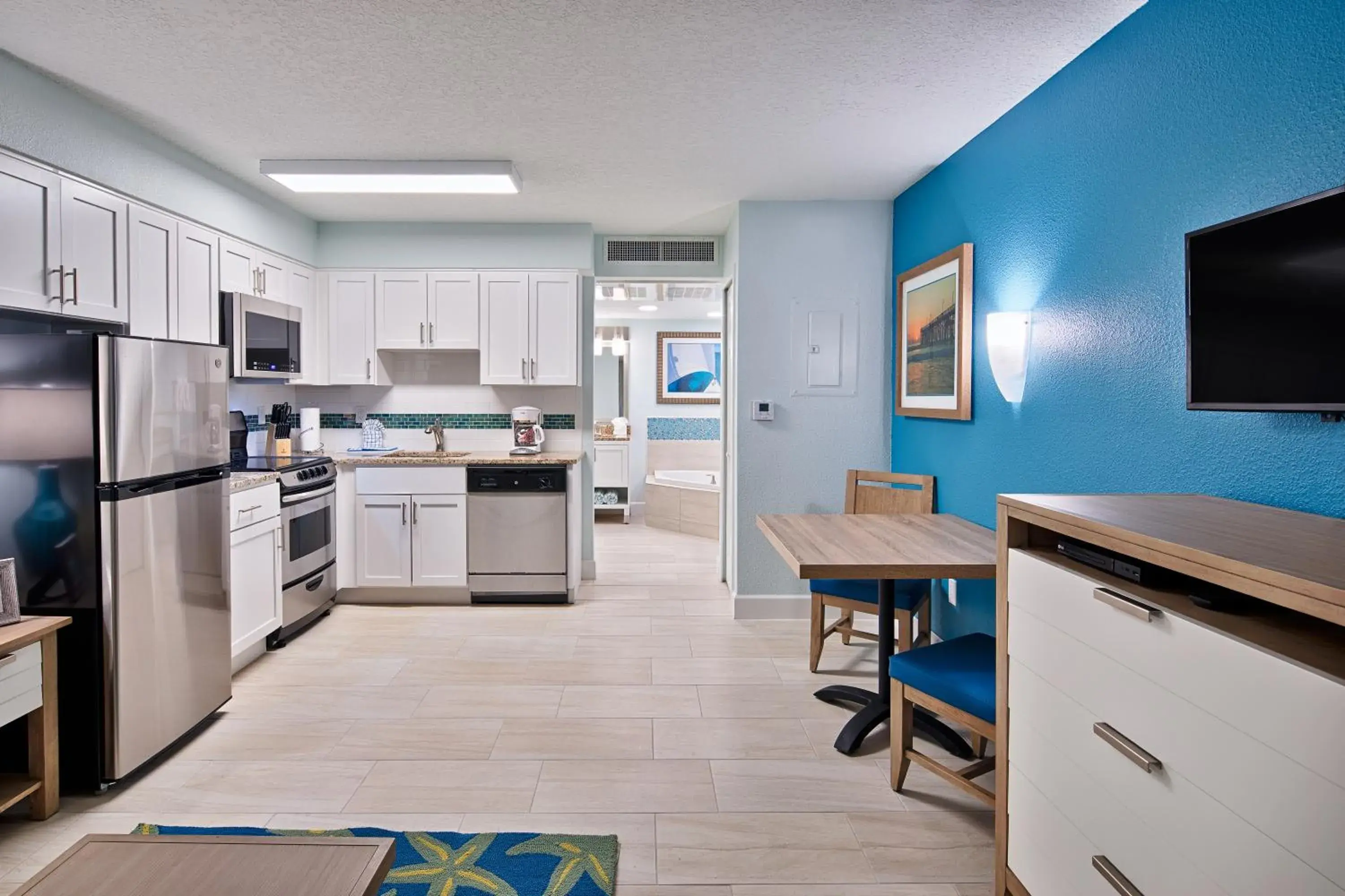 Kitchen or kitchenette, Kitchen/Kitchenette in Grand Seas by Exploria Resorts