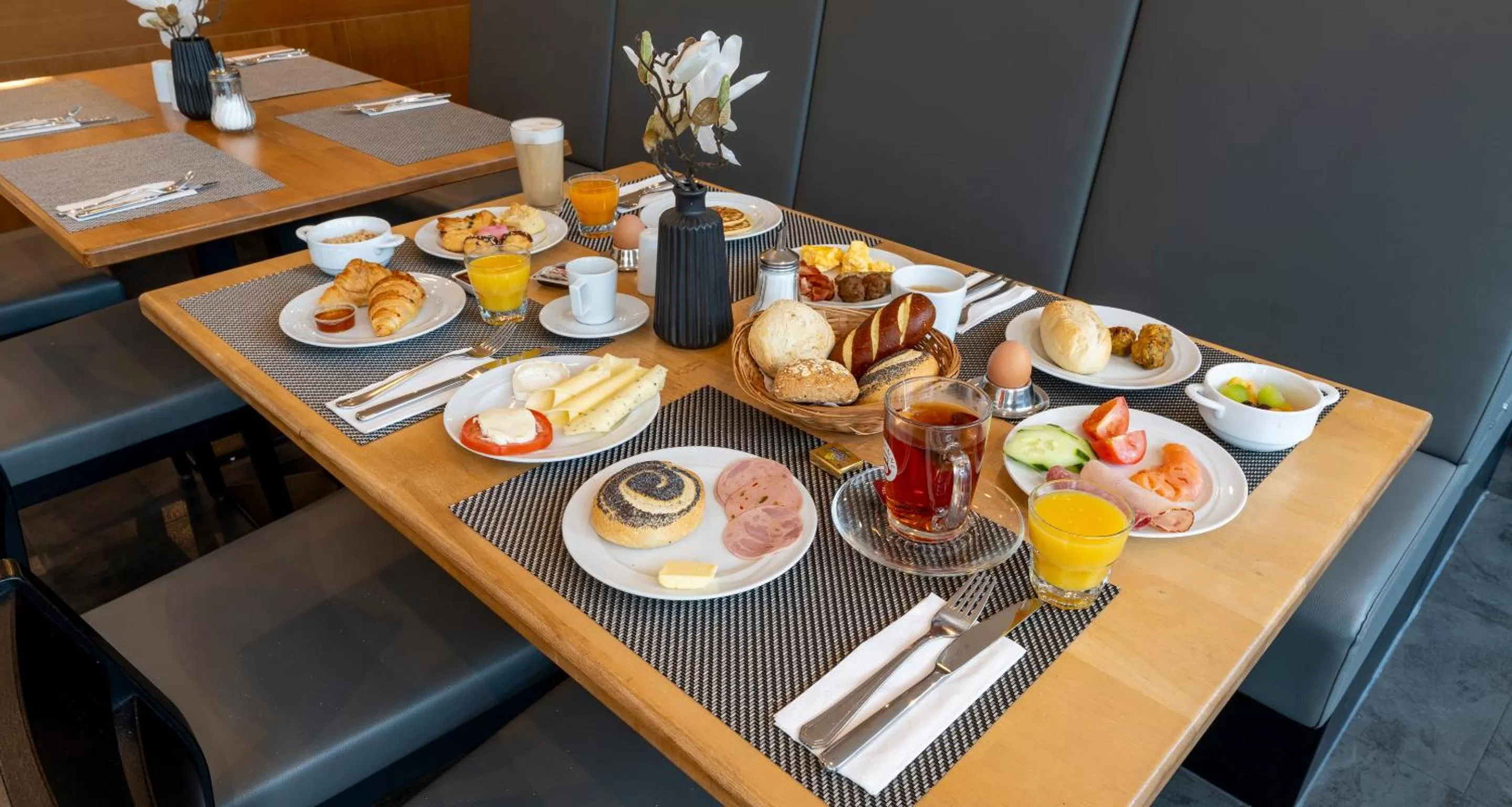 Breakfast in PLAZA Premium Köln