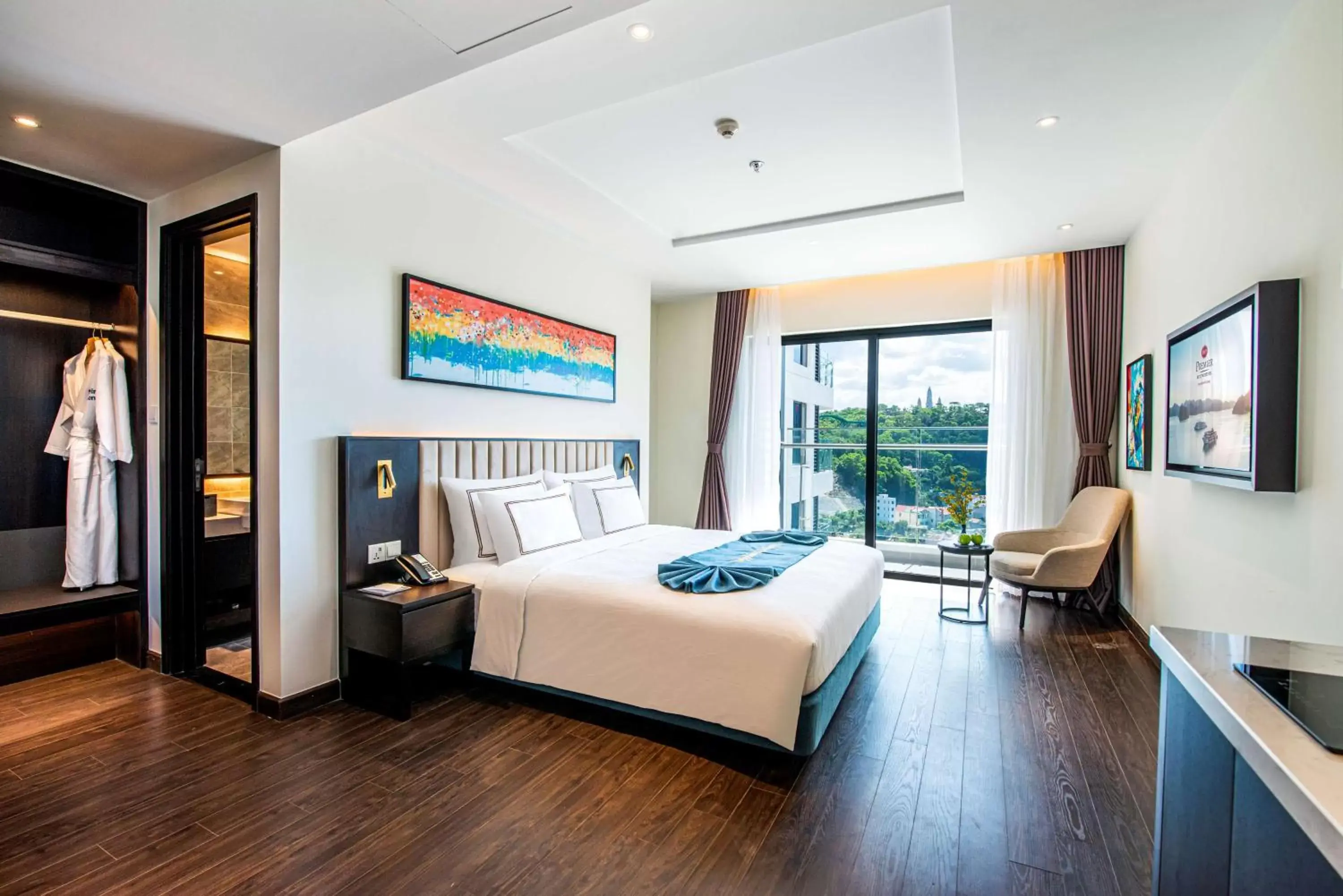 Bedroom in Best Western Premier Sapphire Ha Long