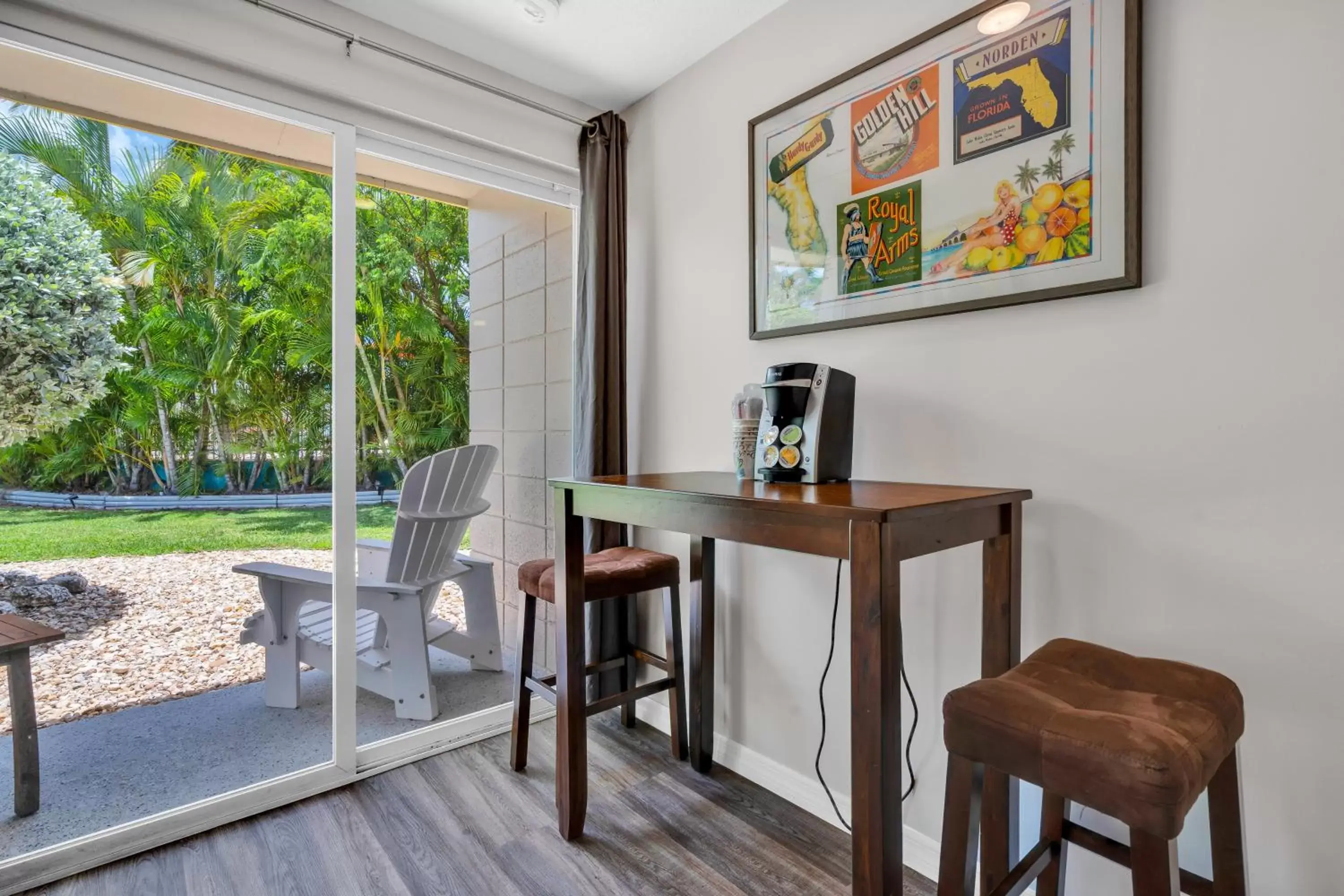 Coffee/tea facilities in Coconut Cay Resort