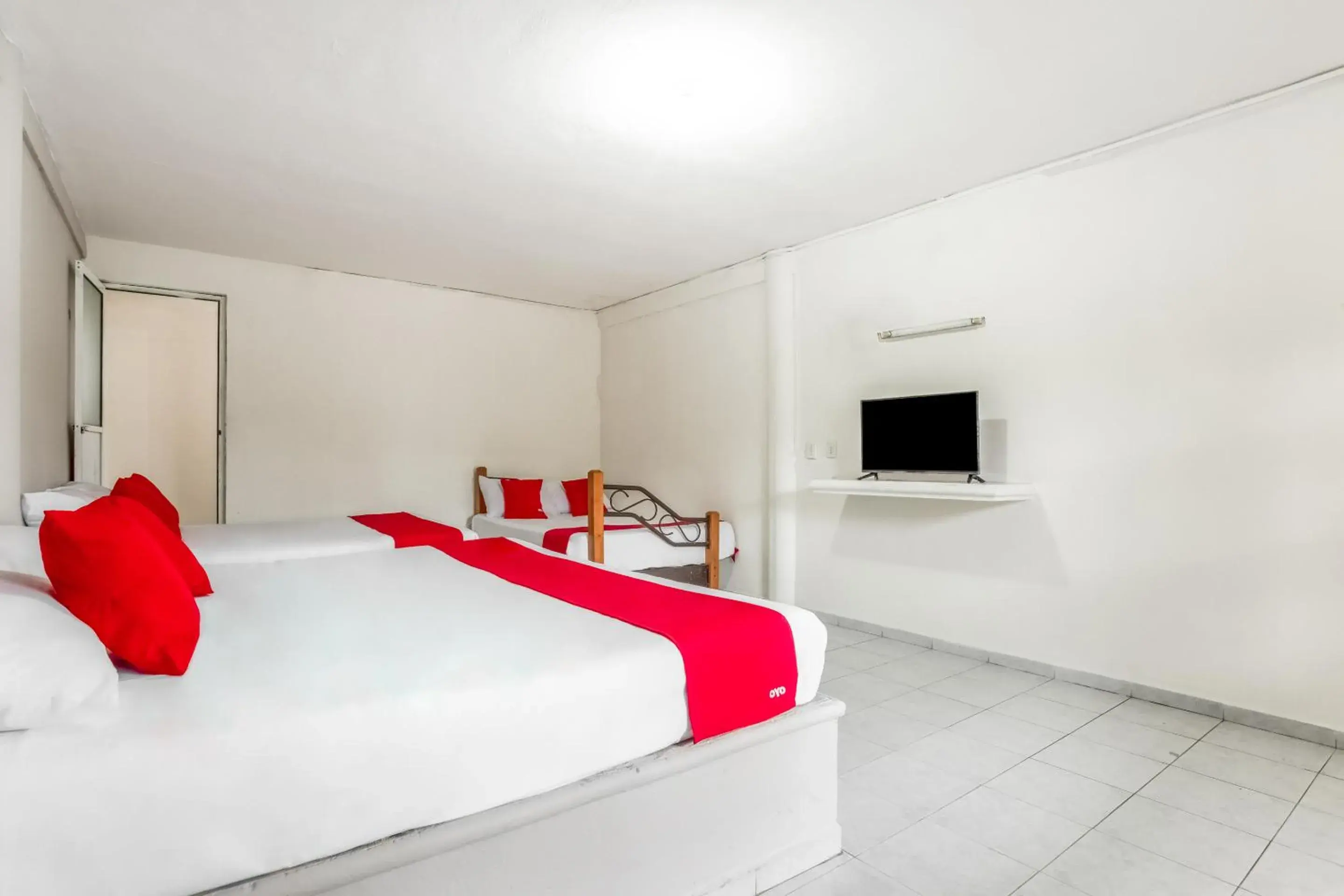 Bedroom, Bed in OYO Hotel Jaguar