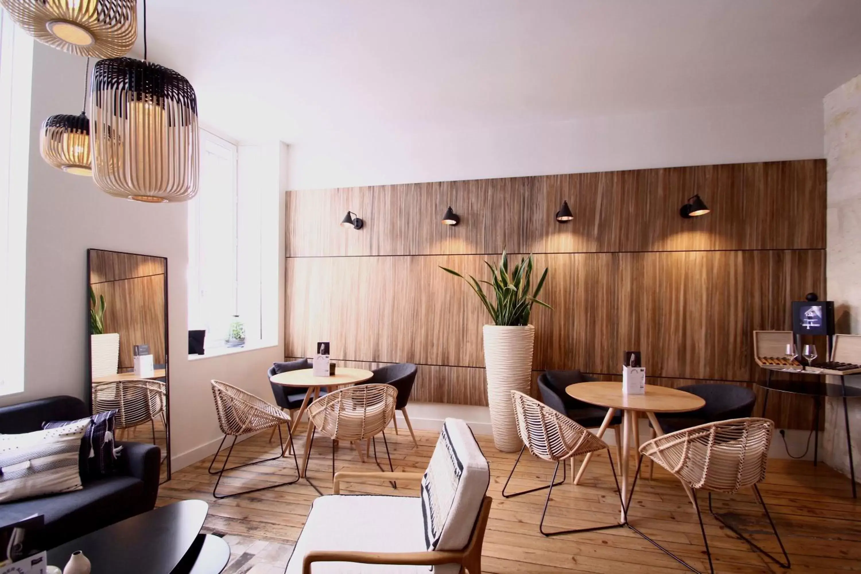 Living room in Hôtel de Tourny - Boutique Hôtel Bordeaux Centre Living room in Hôtel de Tourny - Boutique Hôtel Bordeaux Centre