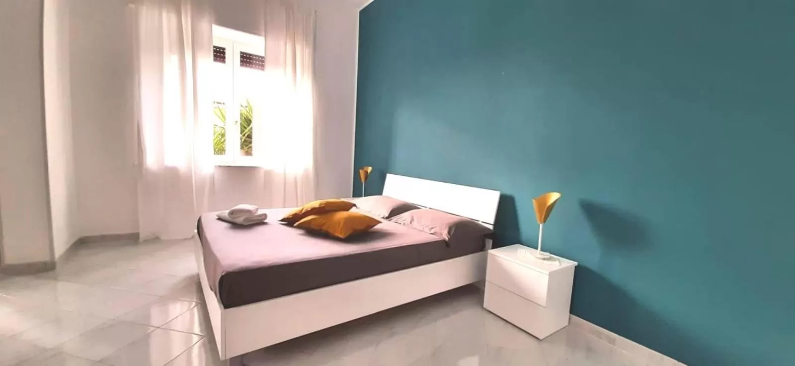 Bed in A Due Passi dal Mare B&B