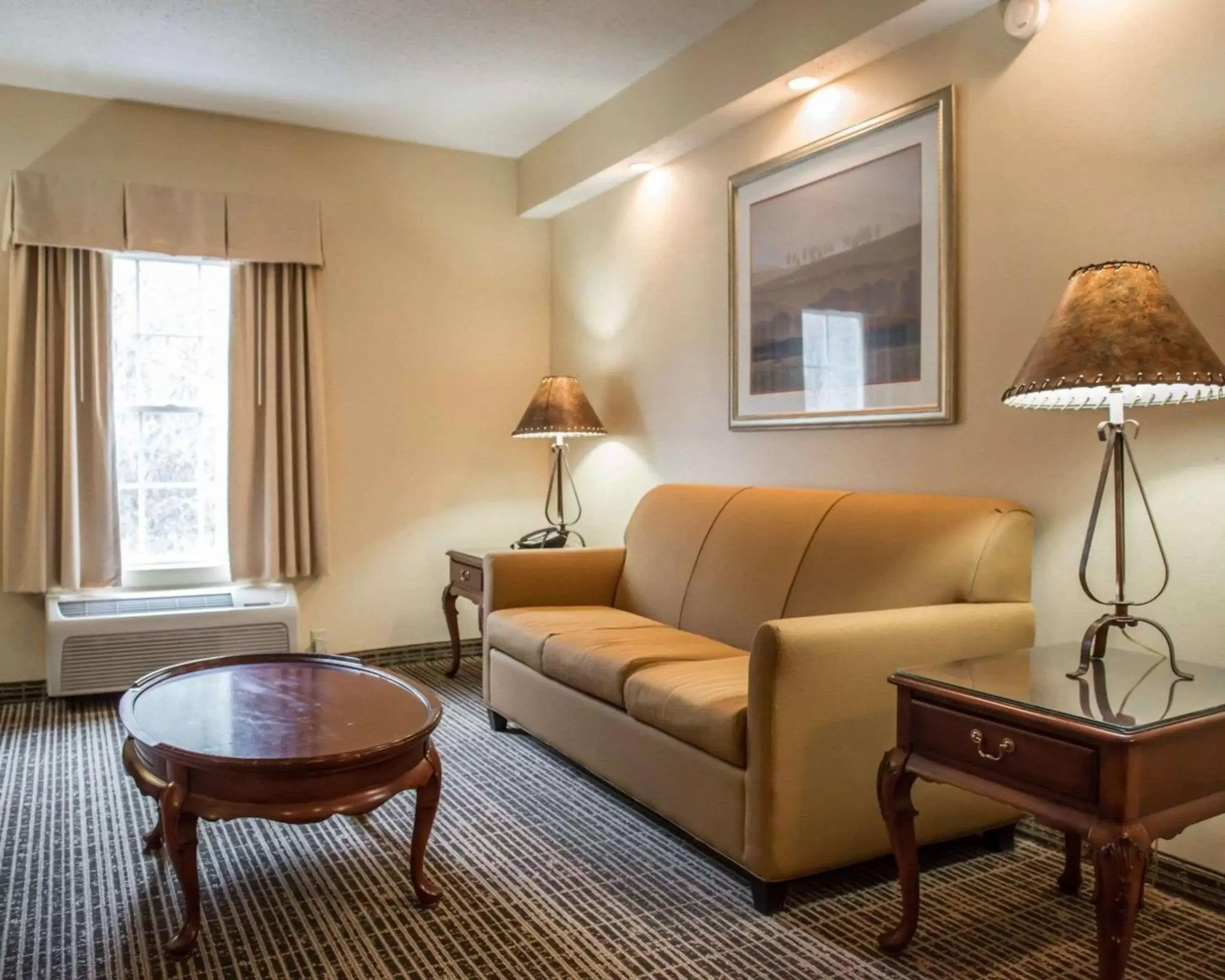 Bedroom, Seating Area in Quality Inn Lake City