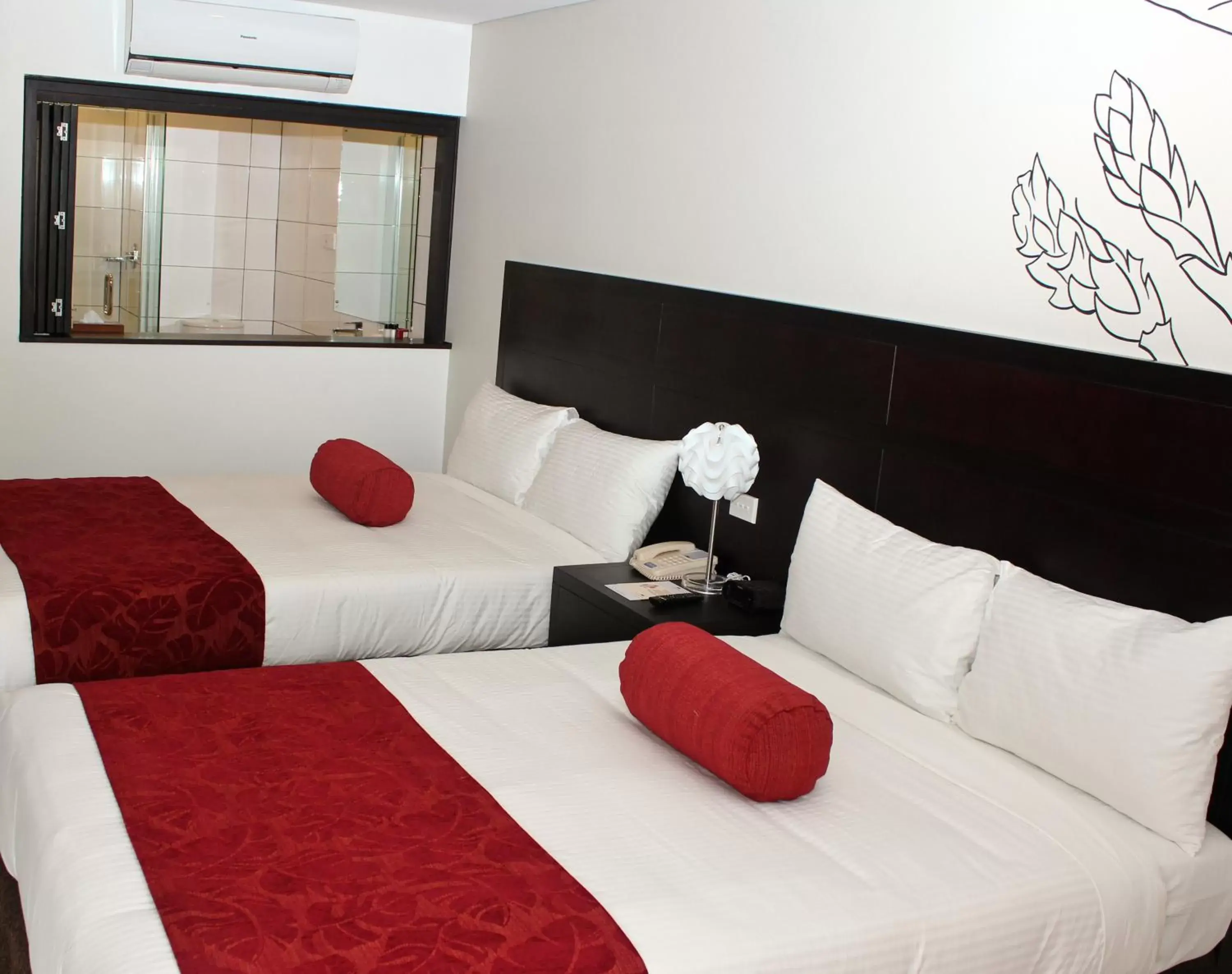 Bedroom, Bed in Tanoa Waterfront Hotel