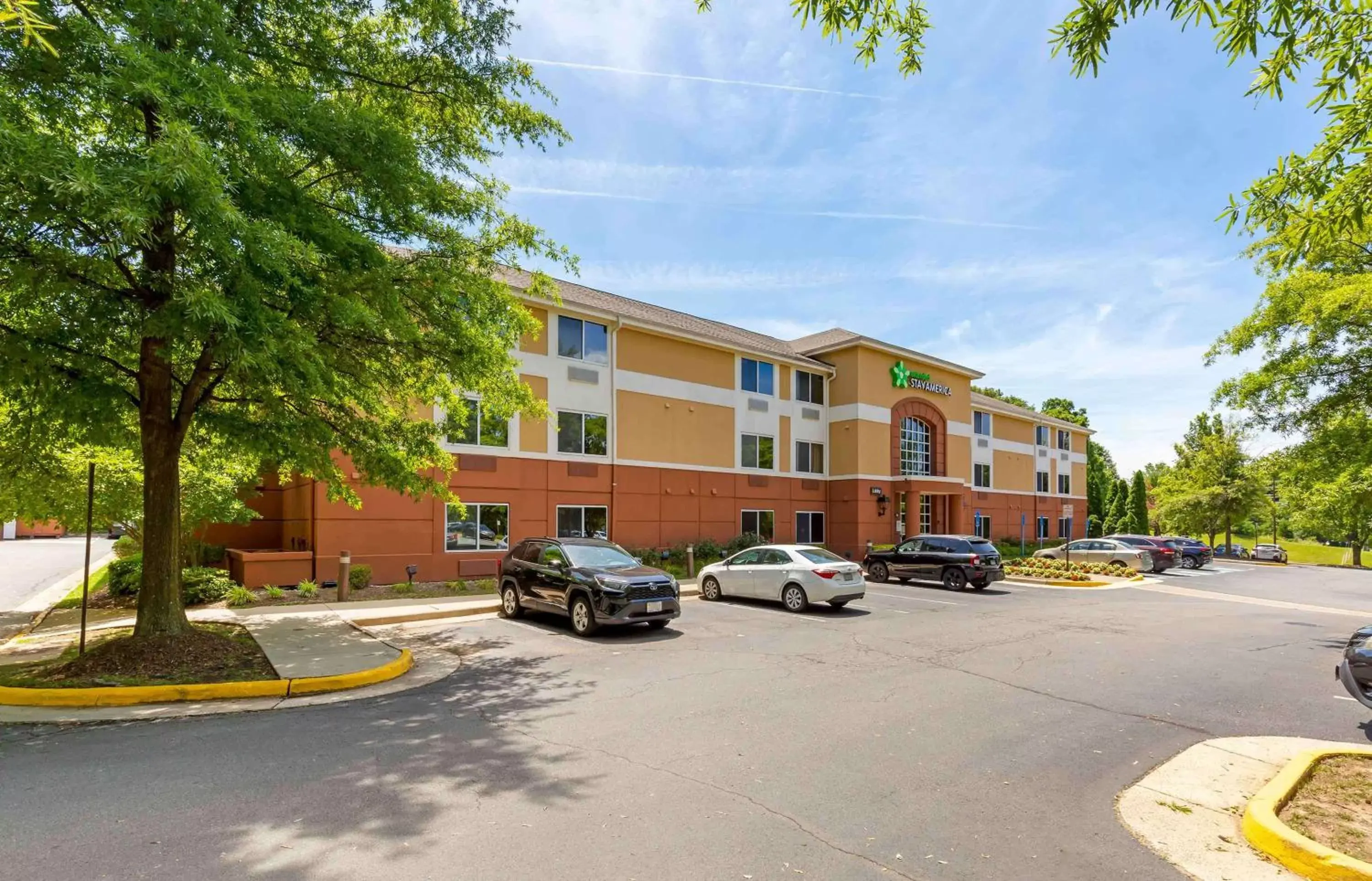 Property Building in Extended Stay America Suites - Washington, DC - Fairfax