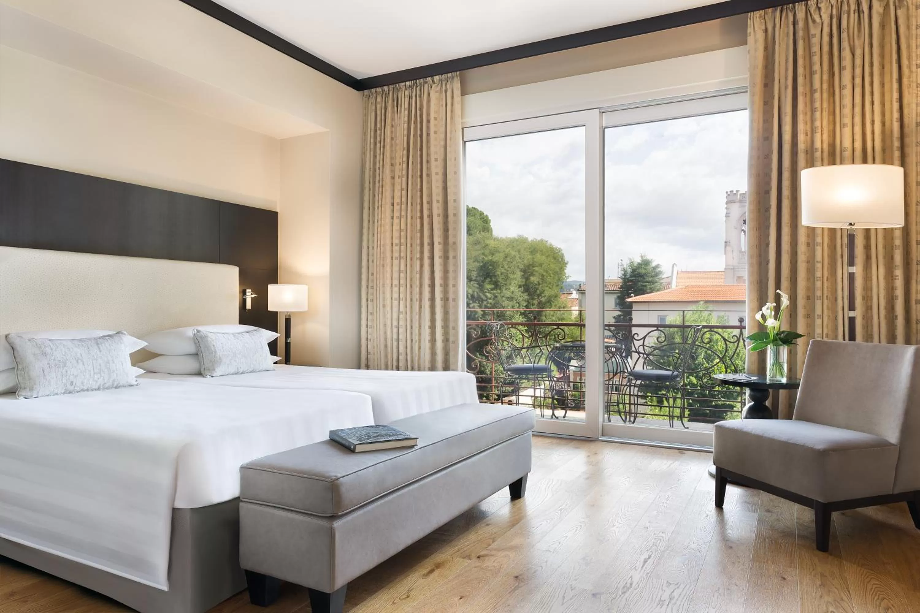 Bedroom, Bed in Sina Villa Medici, Autograph Collection