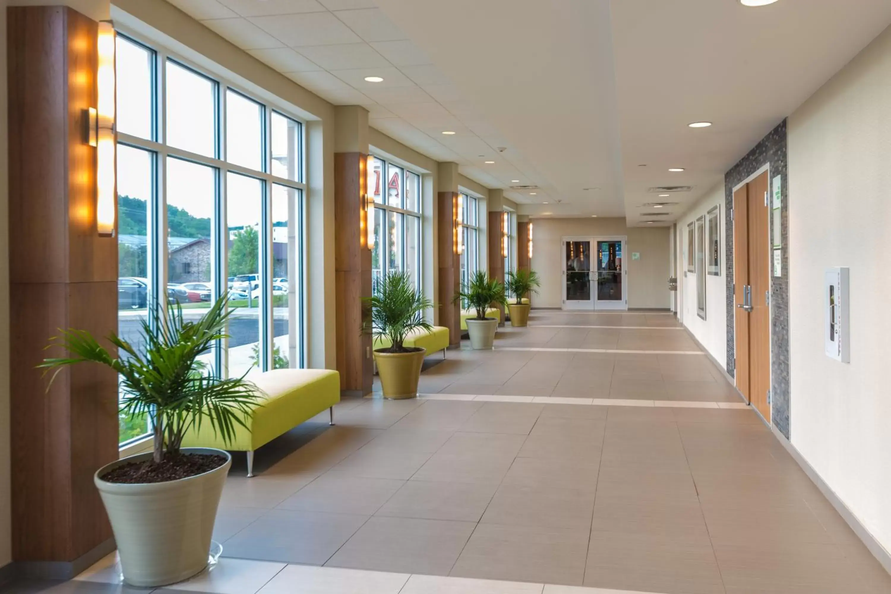 Queen Room with Two Queen Beds - Mobility Access Tub/Non-Smoking in Holiday Inn Morgantown-University Area by IHG Queen Room with Two Queen Beds - Mobility Access Tub/Non-Smoking in Holiday Inn Morgantown-University Area by IHG