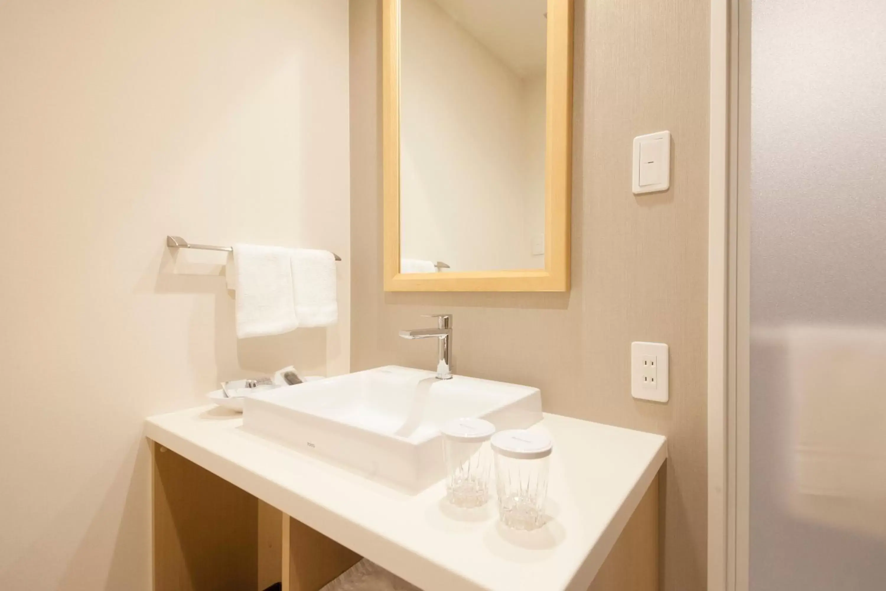 Photo of the whole room, Bathroom in Richmond Hotel Tokyo Mejiro