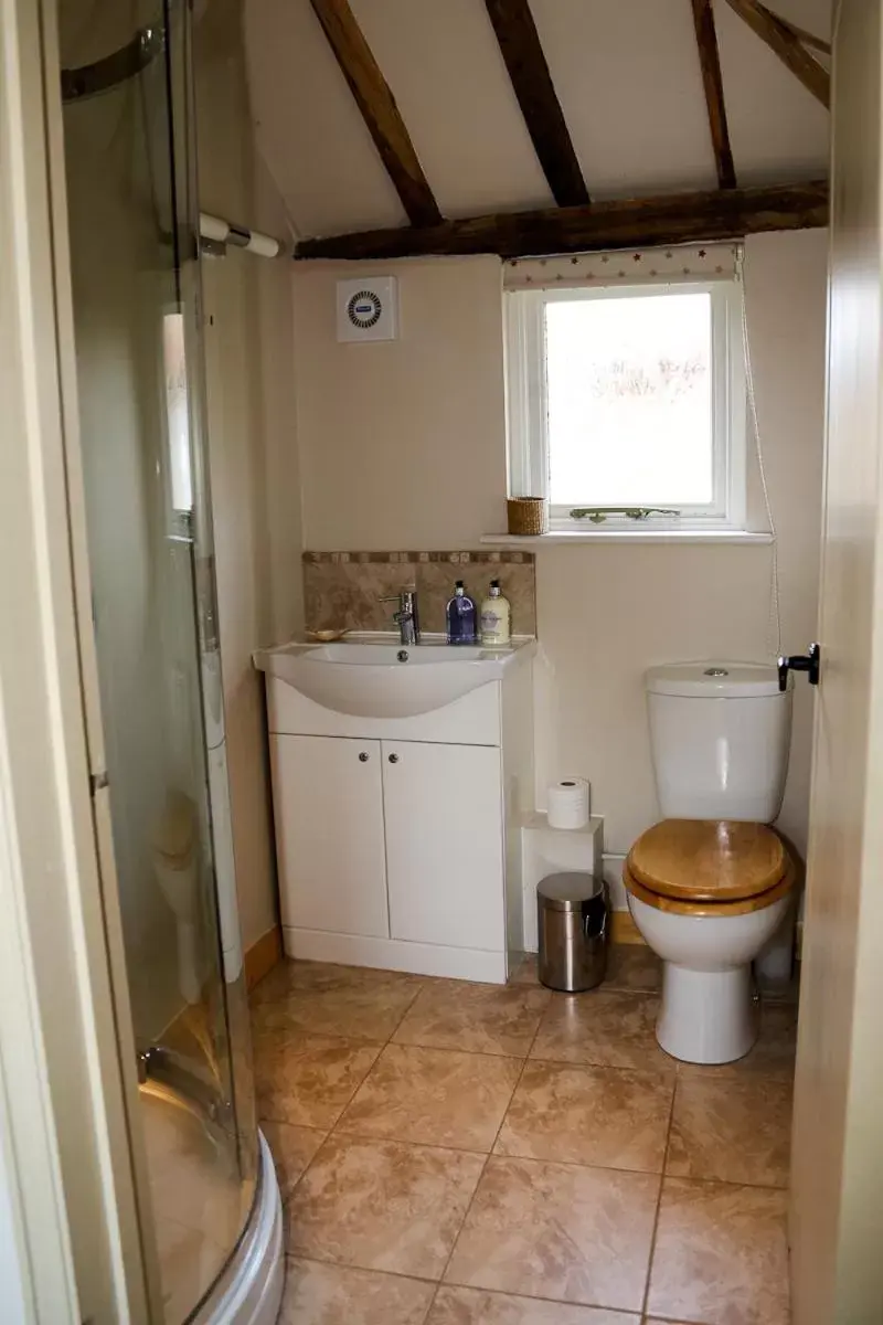 Shower, Bathroom in Wilderness B&B 3 Self Contained Rooms Nr Sissinghurst