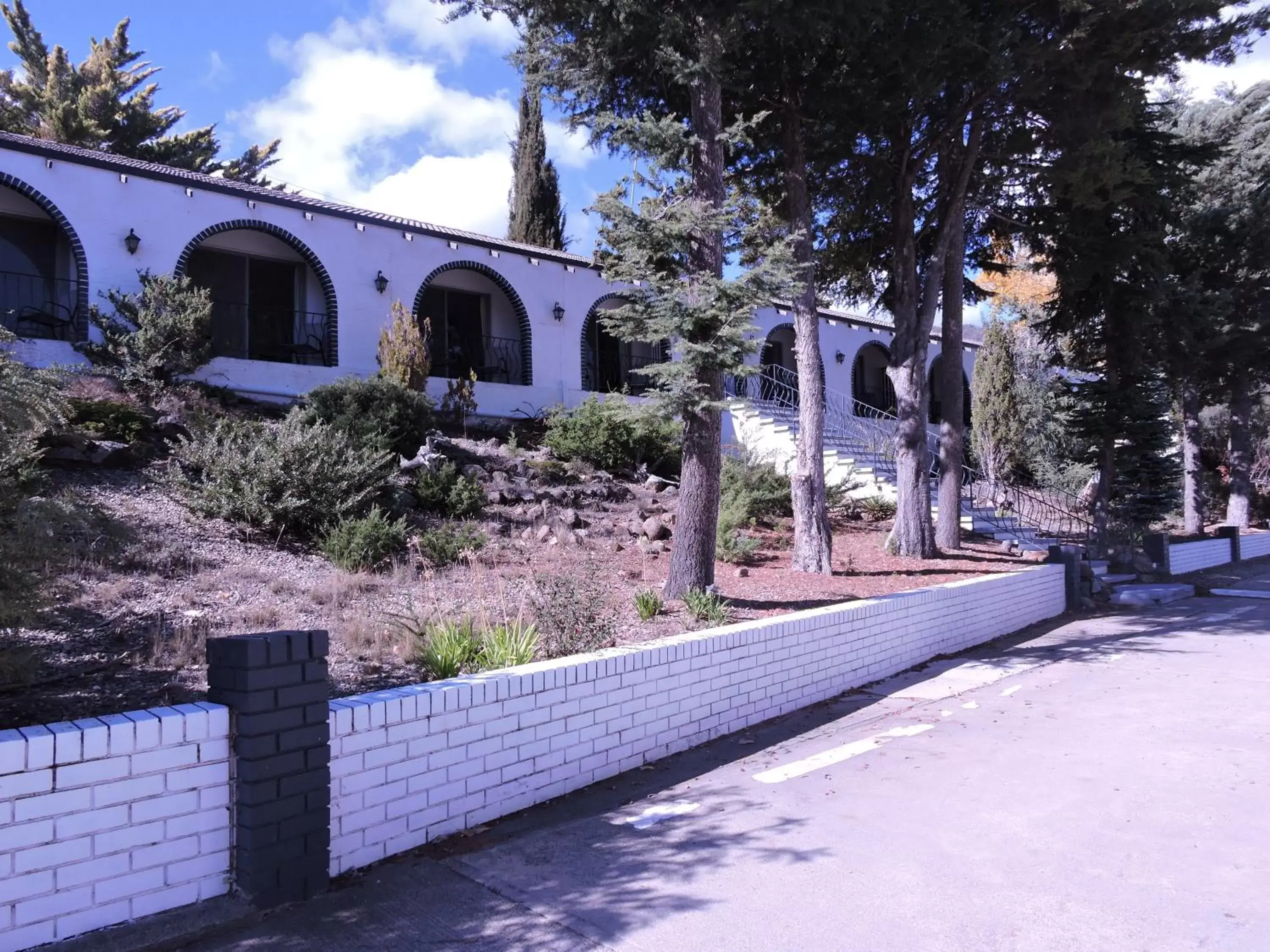 Facade/entrance, Property Building in Siesta Villa