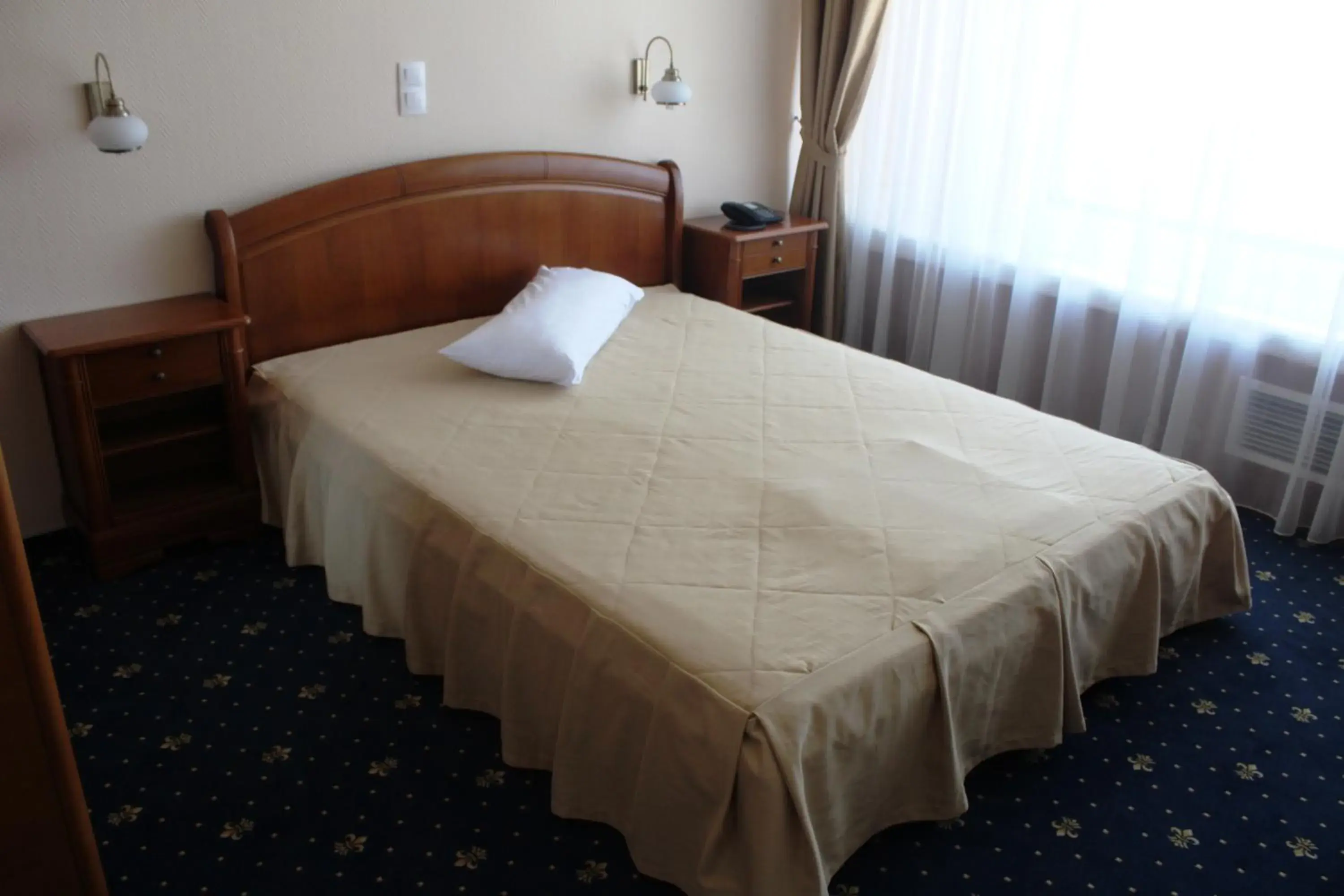 Photo of the whole room, Bed in Hotel Traian
