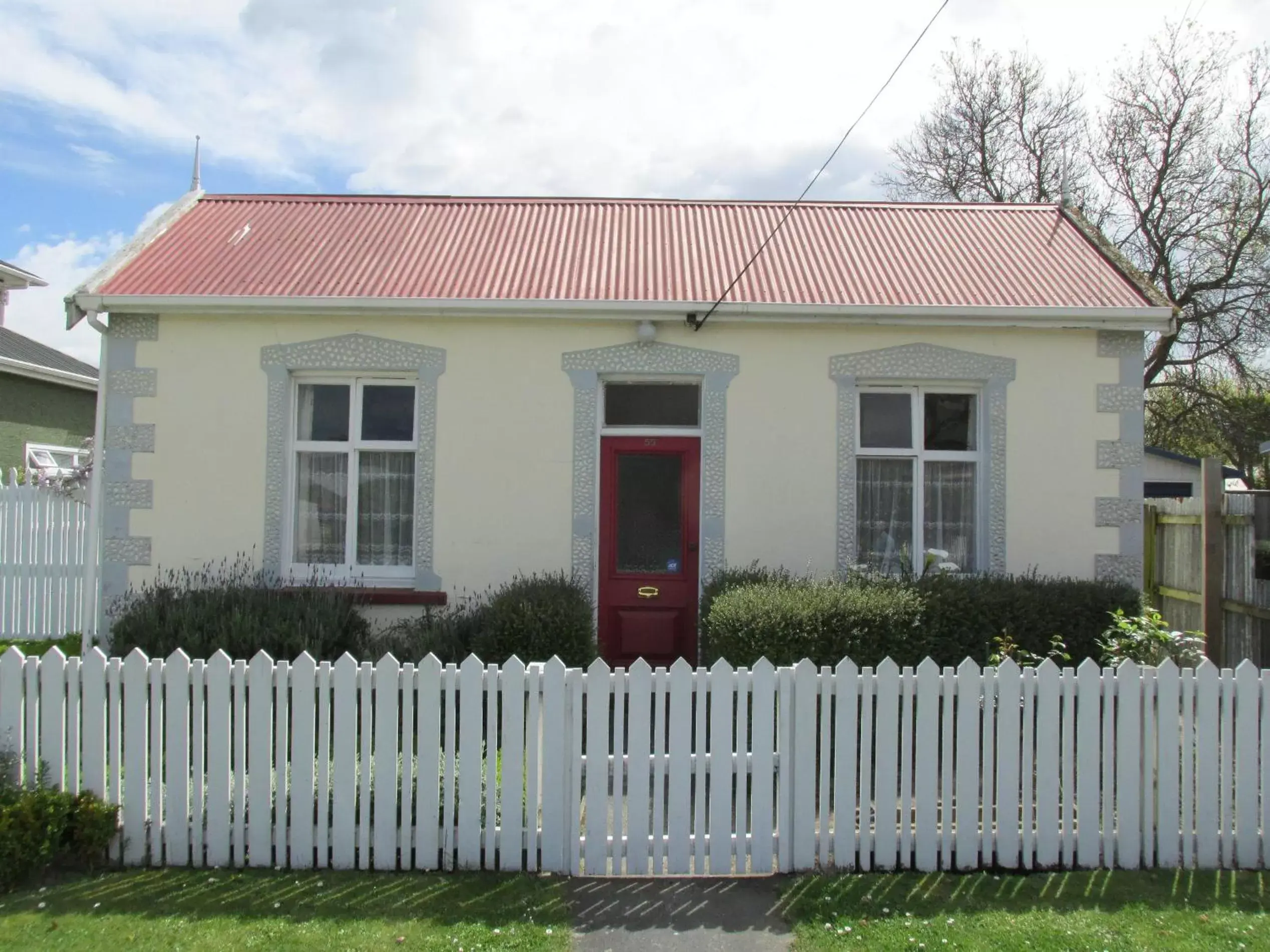 Facade/entrance, Property Building in Designer Cottage