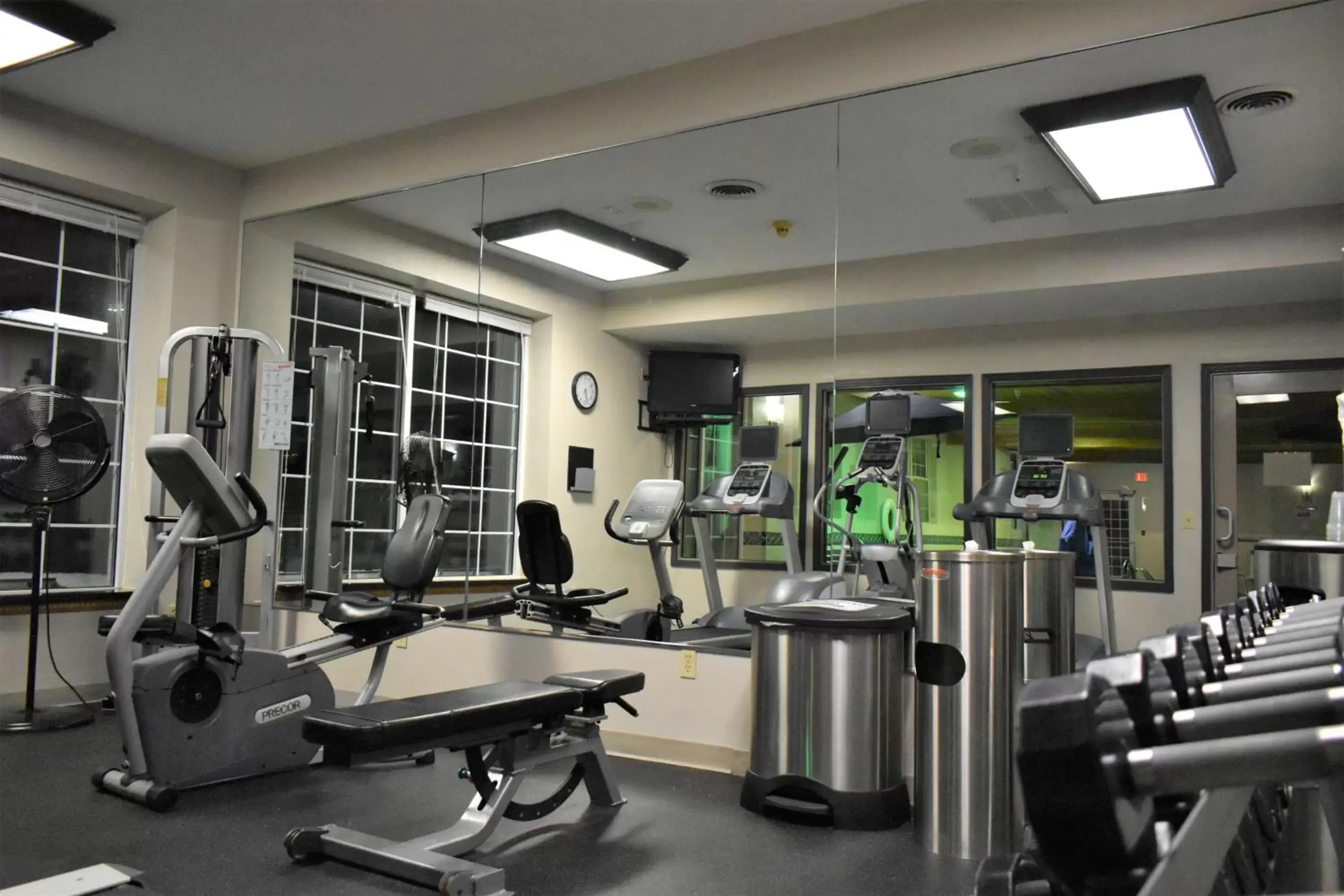 Activities, Fitness Center/Facilities in Country Inn & Suites by Radisson, Kenosha, WI