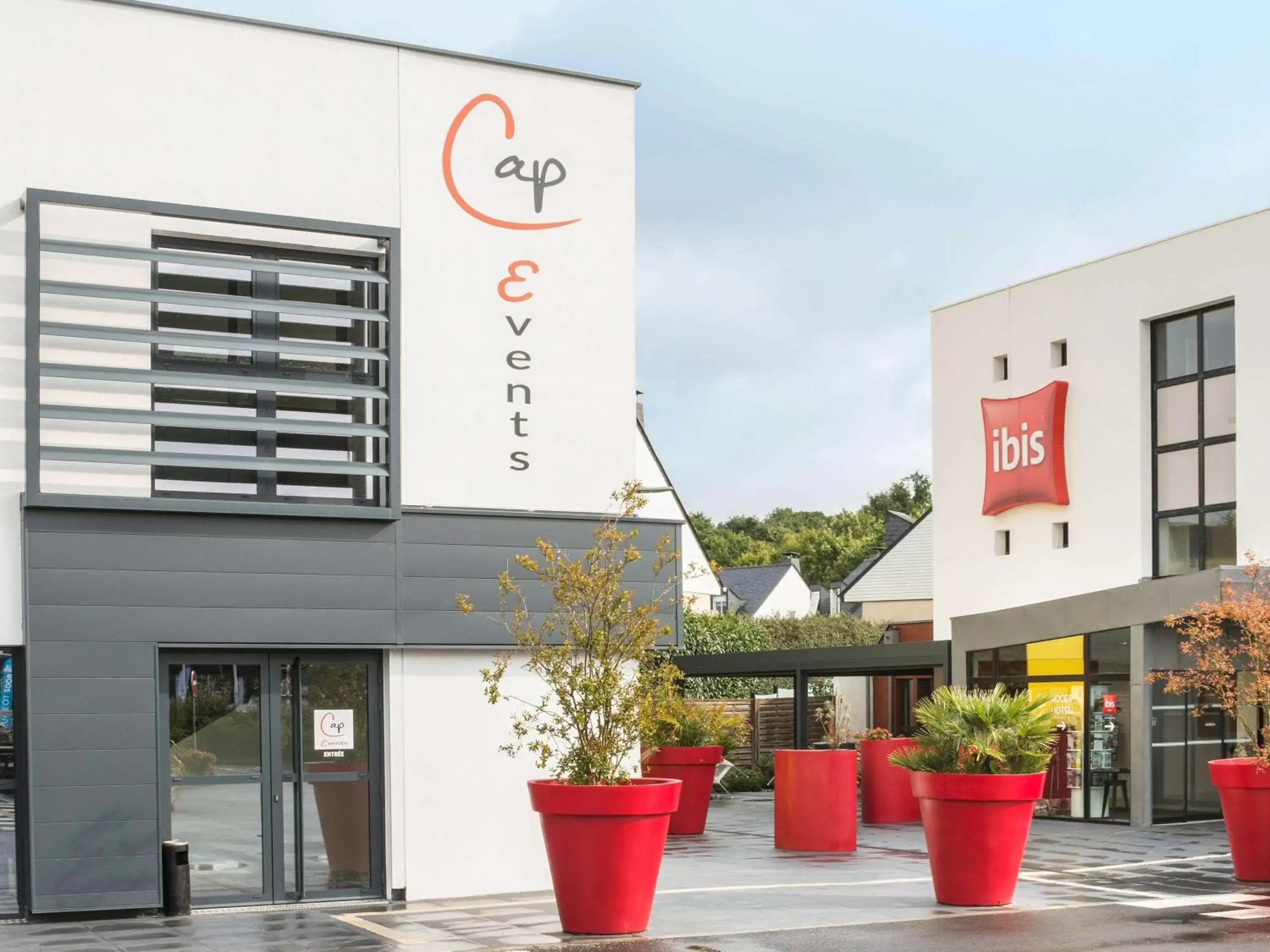 On site, Property Building in ibis Rennes Beaulieu