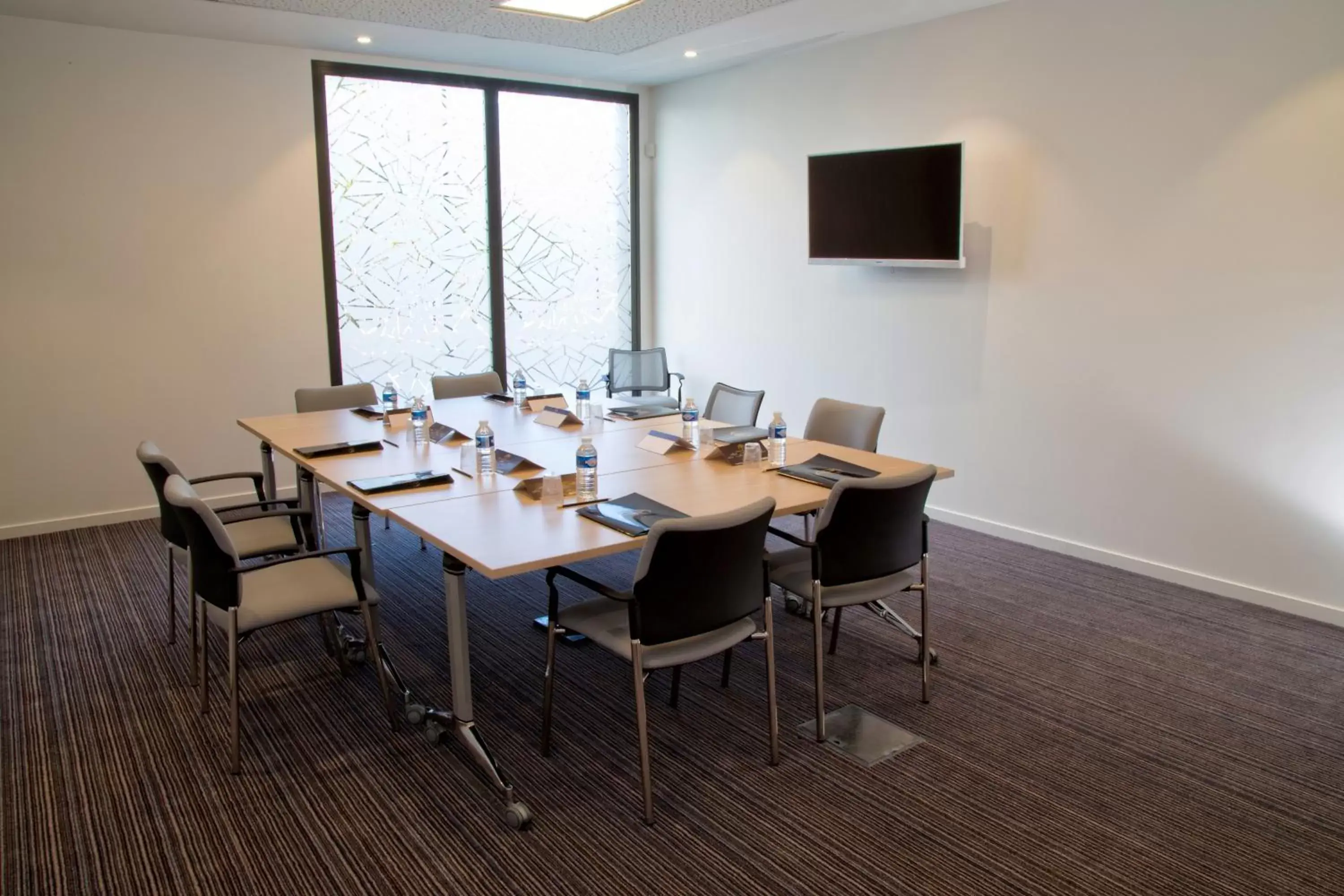 Meeting/conference room, Business Area/Conference Room in All Suites Appart Hôtel Bordeaux Pessac