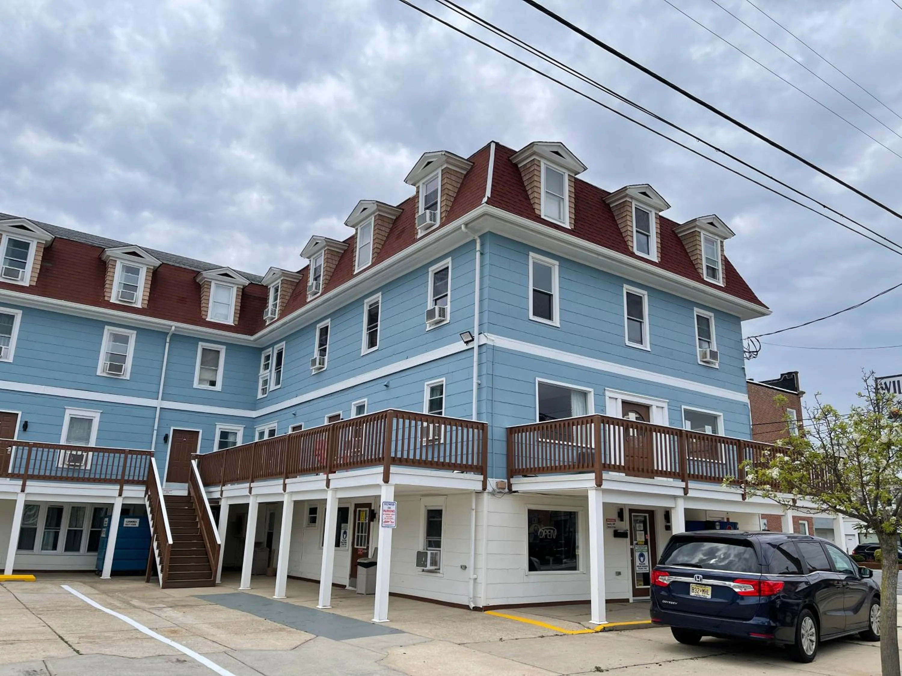 Wildwood Inn Hotel Beach & Boardwalk