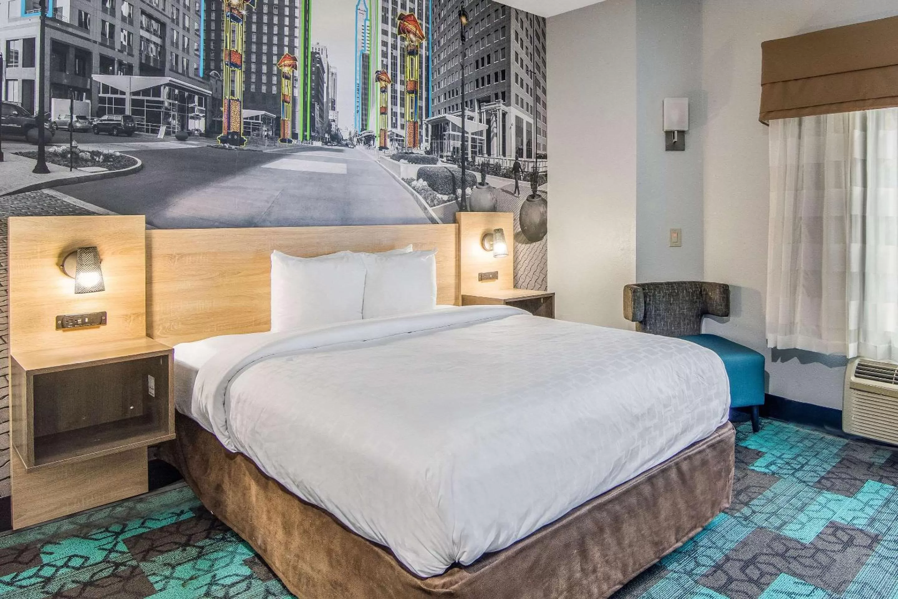 Photo of the whole room, Bed in Clarion Pointe Wake Forest - Raleigh North