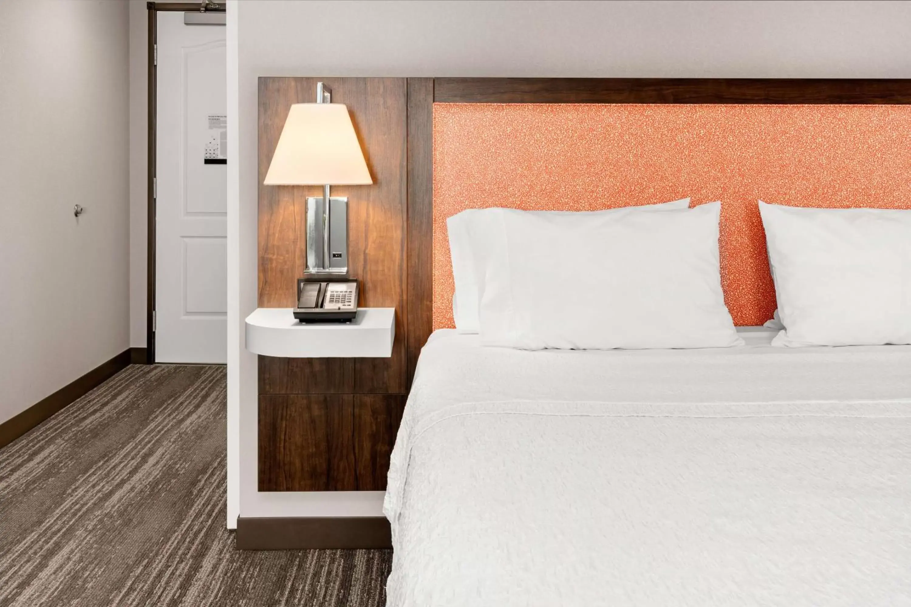 King Room with Shower - Non-Smoking in Hampton Inn & Suites Burlington King Room with Shower - Non-Smoking in Hampton Inn & Suites Burlington