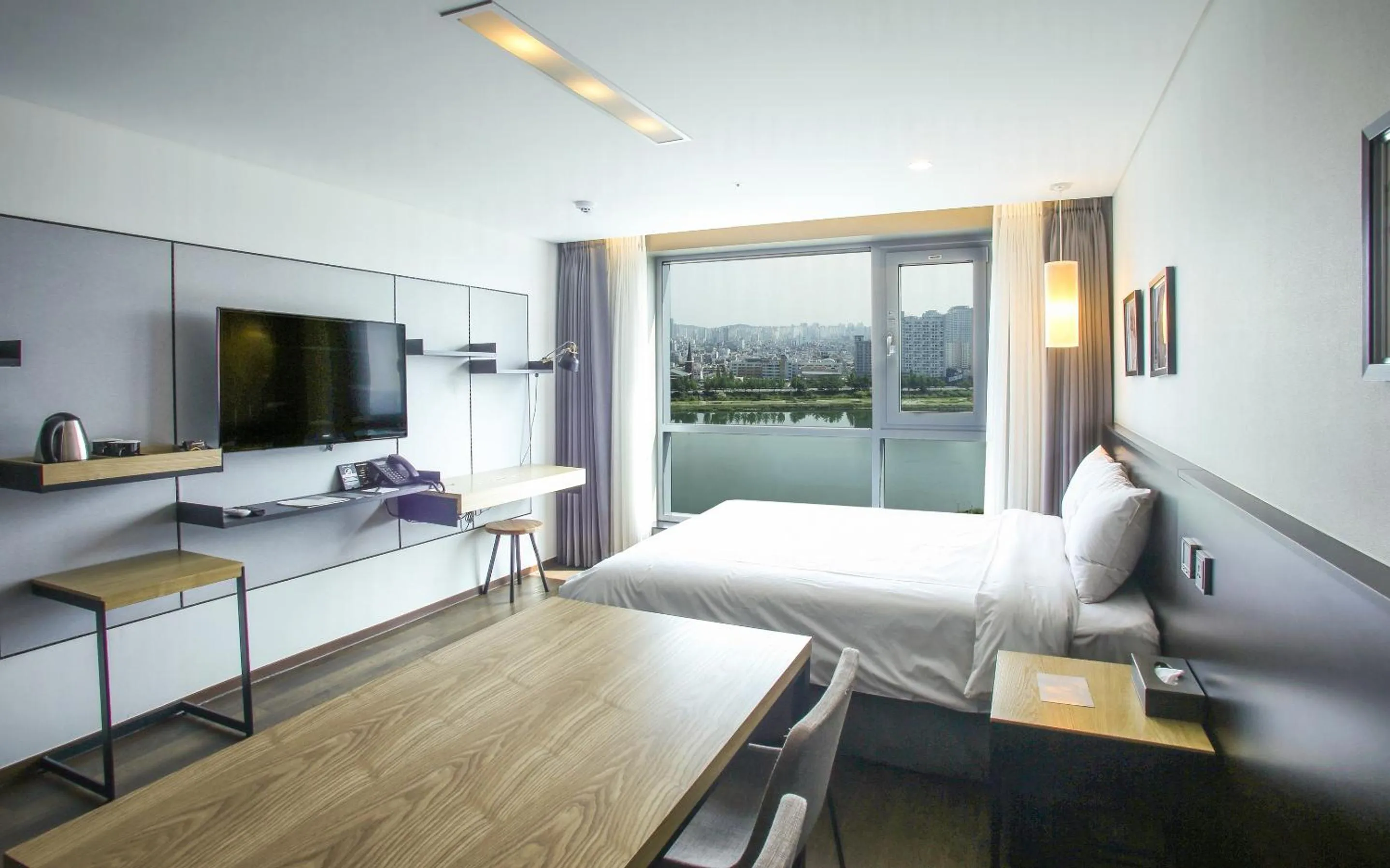 Bedroom in hotel riverside