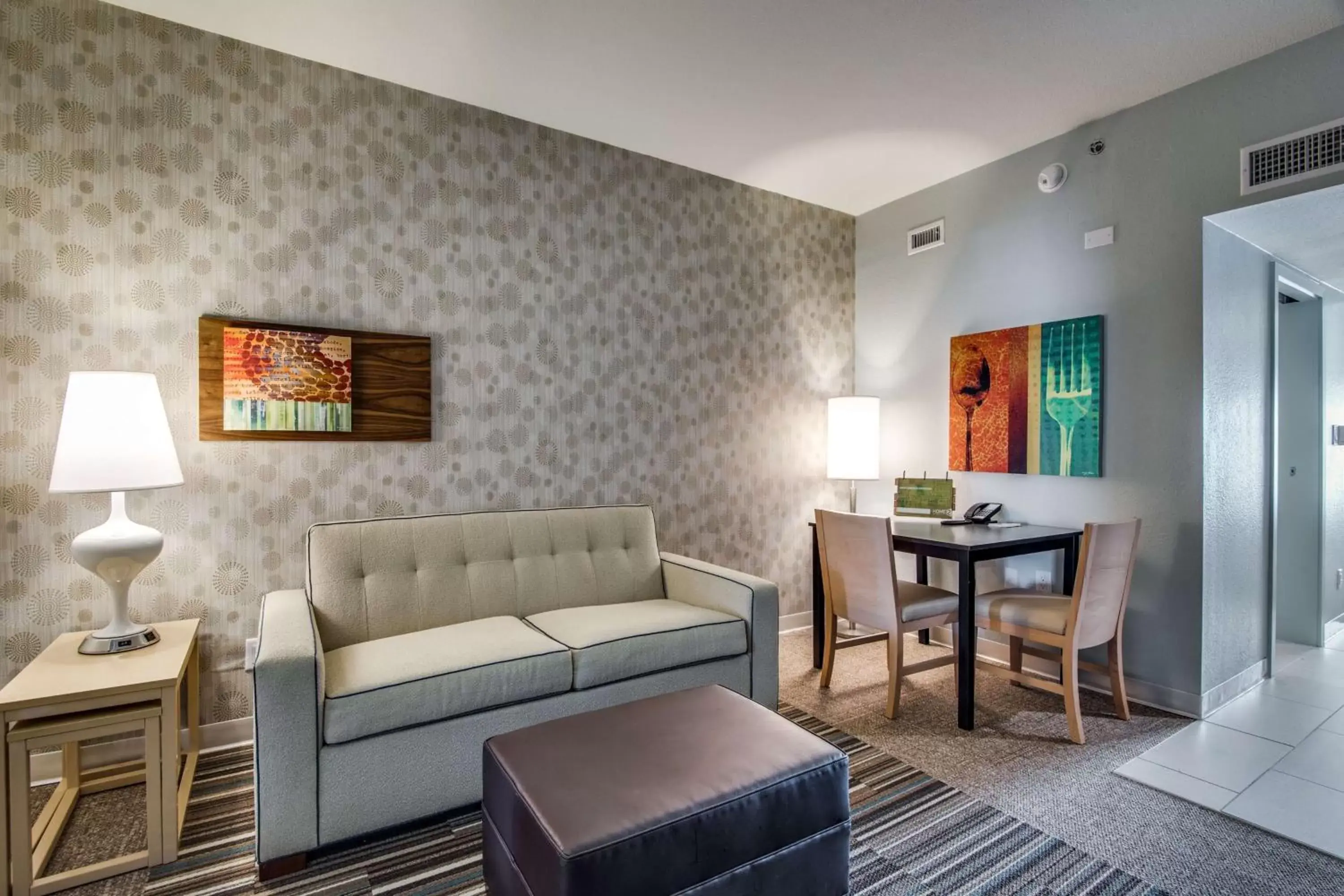 Living room, Seating Area in Home2 Suites by Hilton DFW Airport South Irving